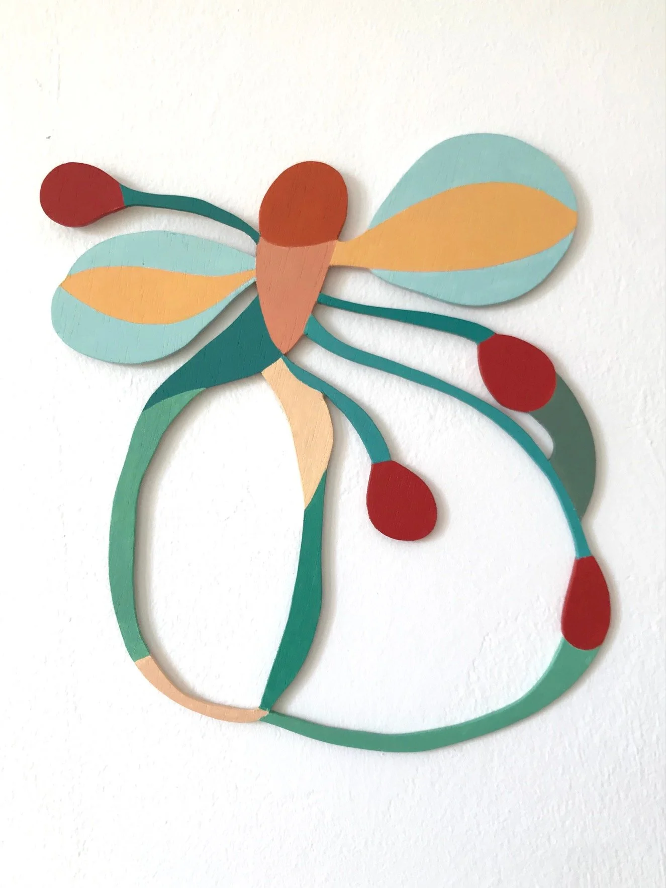 "form" - serie: stimuli / 2025 / 26 x 28 cm / acrylic paint and transparent varnish on wood / Ref.Nr. JVH - WS 01/003