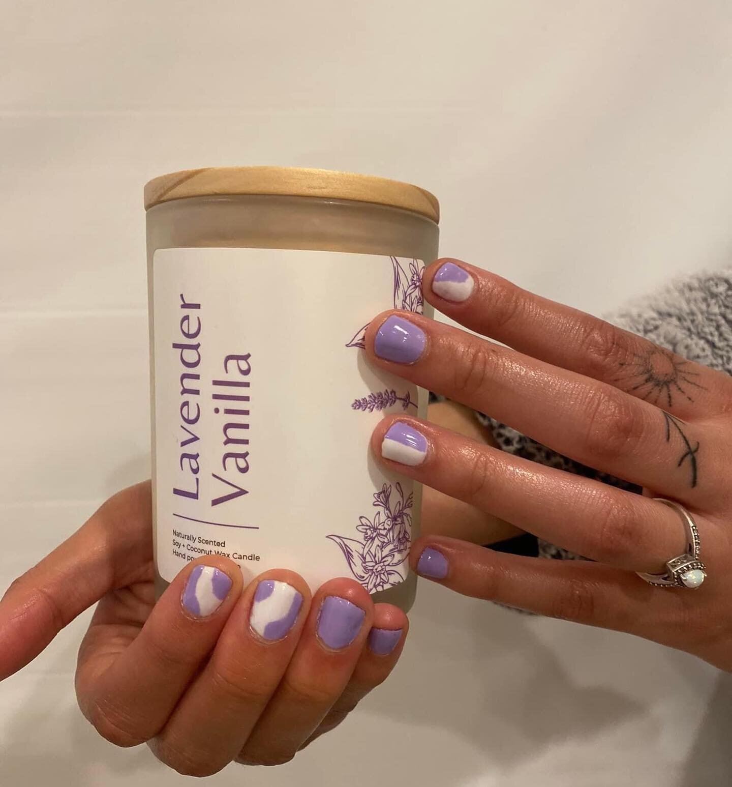 Life is too short for boring nails. 
Manicurist: @nailsby_rhoni