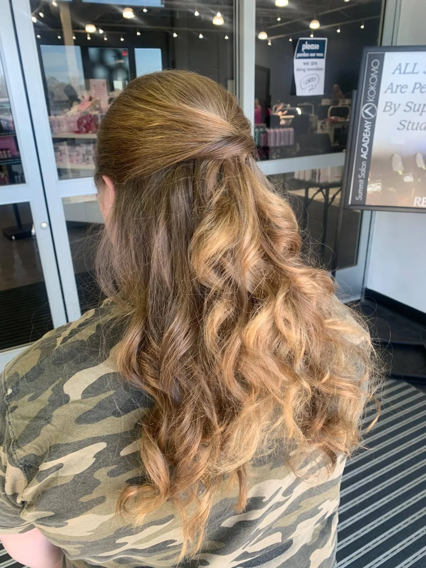 By Alexis Koors Prom ready and picture perfect ✨ #SSAKOKOMO #SummitSalonAcademy #KokomoBeauty #KokomoIndiana #SalonEducation  #KokomoBarbers #Cosmetology #KokomoCosmetology  #KokomoNails  #MassageTherapy #KokomoMassage #Esthetics #KokomoEsthetics