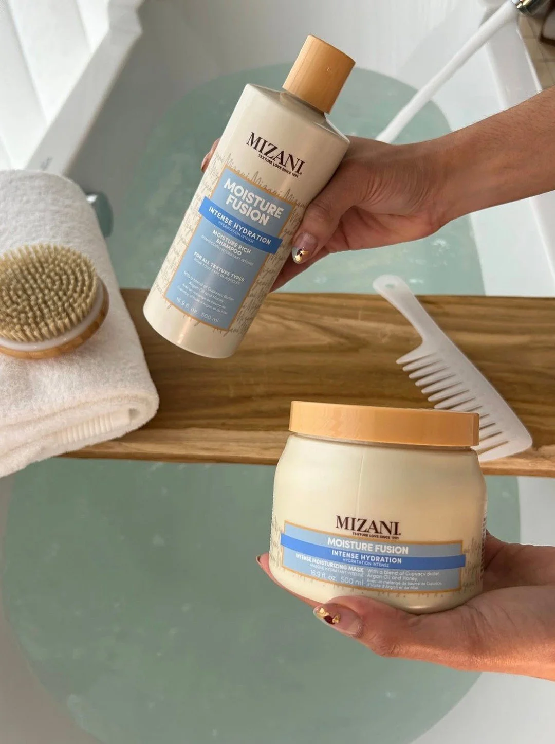 Hydration called&hellip; and Mizani answered 💧✨
Give your curls the moisture they&rsquo;ve been begging for with the Mizani Moisture Fusion collection 🤍 From wash day to deep hydration, this duo helps leave hair feeling soft, nourished, and refresh