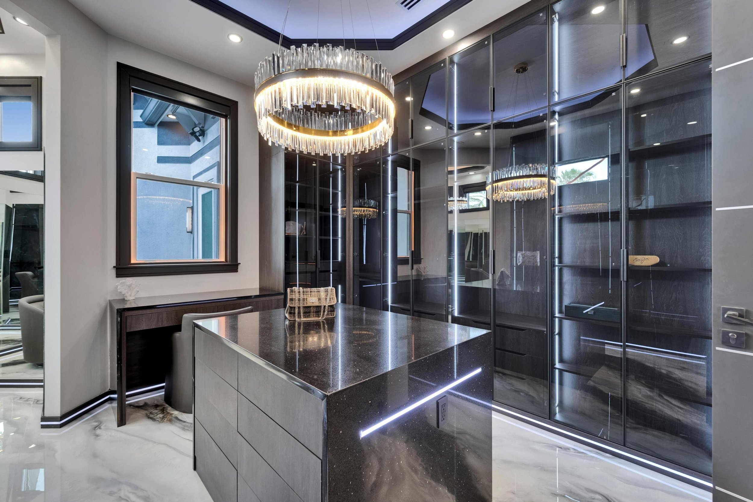 6526 Surfside Blvd (117).jpg