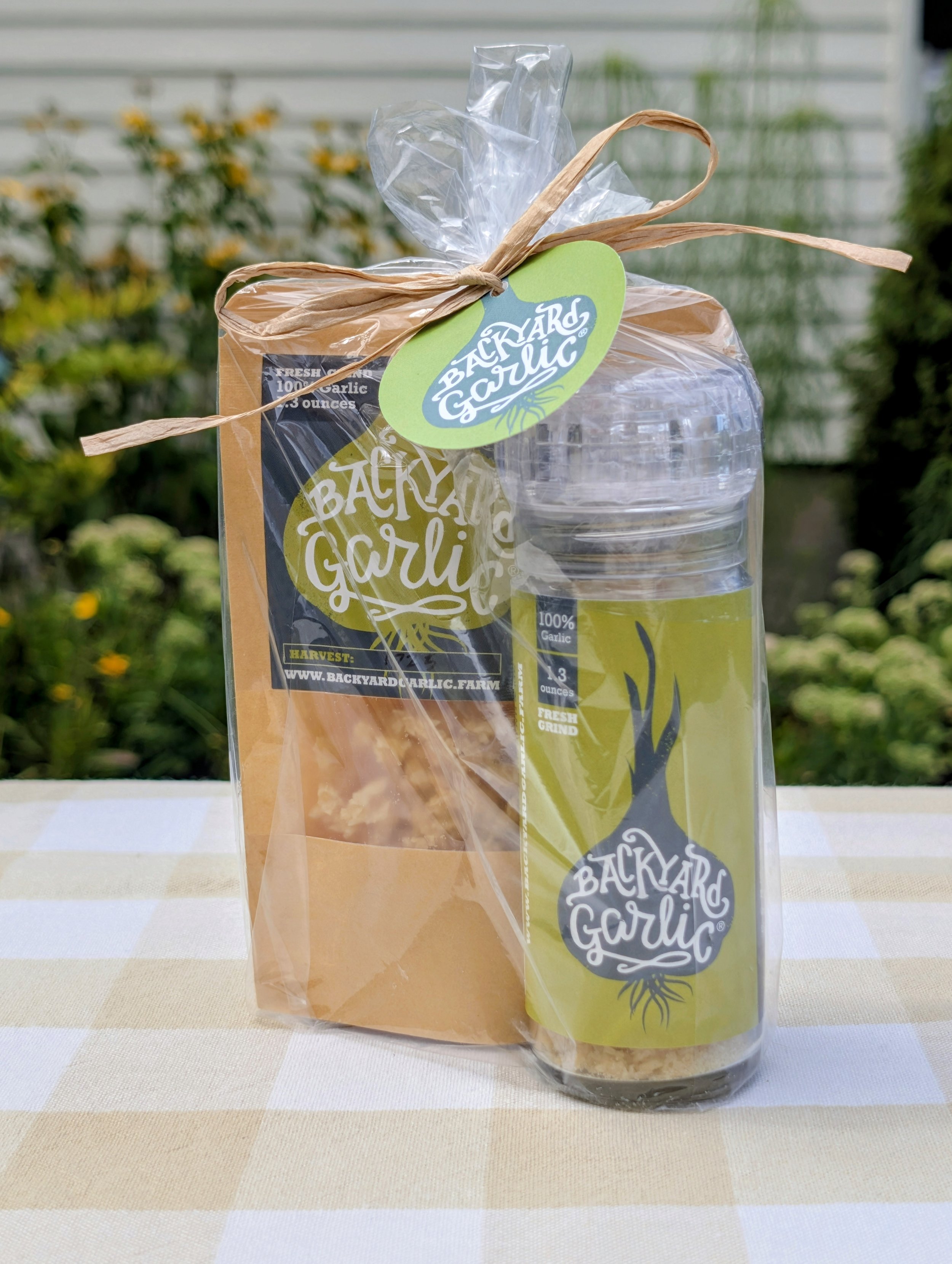 Backyard Garlic Gift Set (jar + refill)