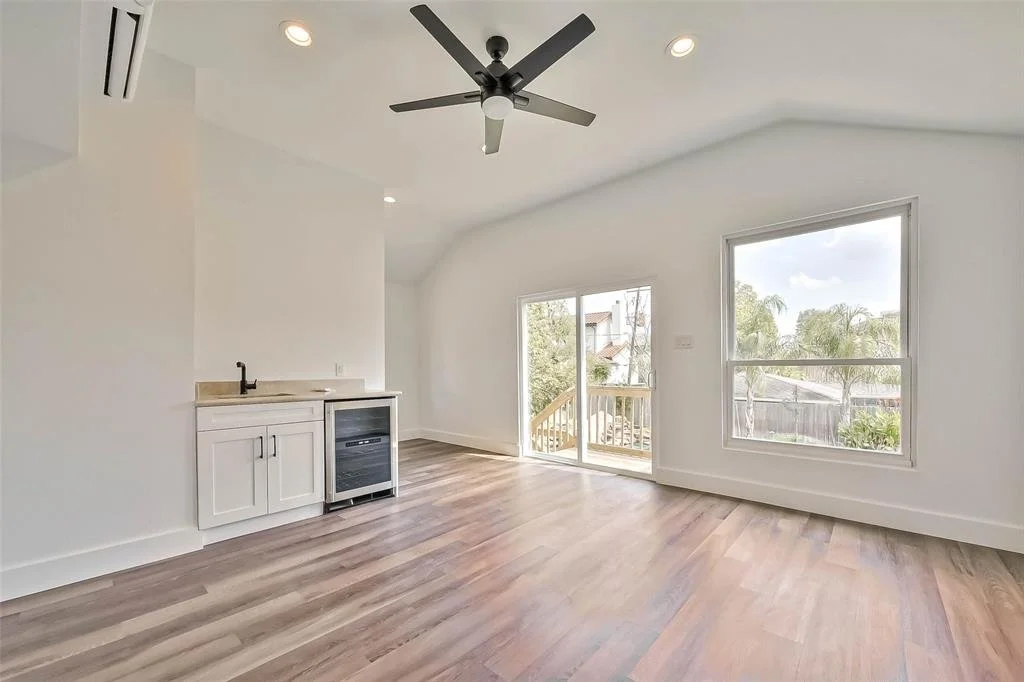 4806 Braesvalley, outside unit.jpeg