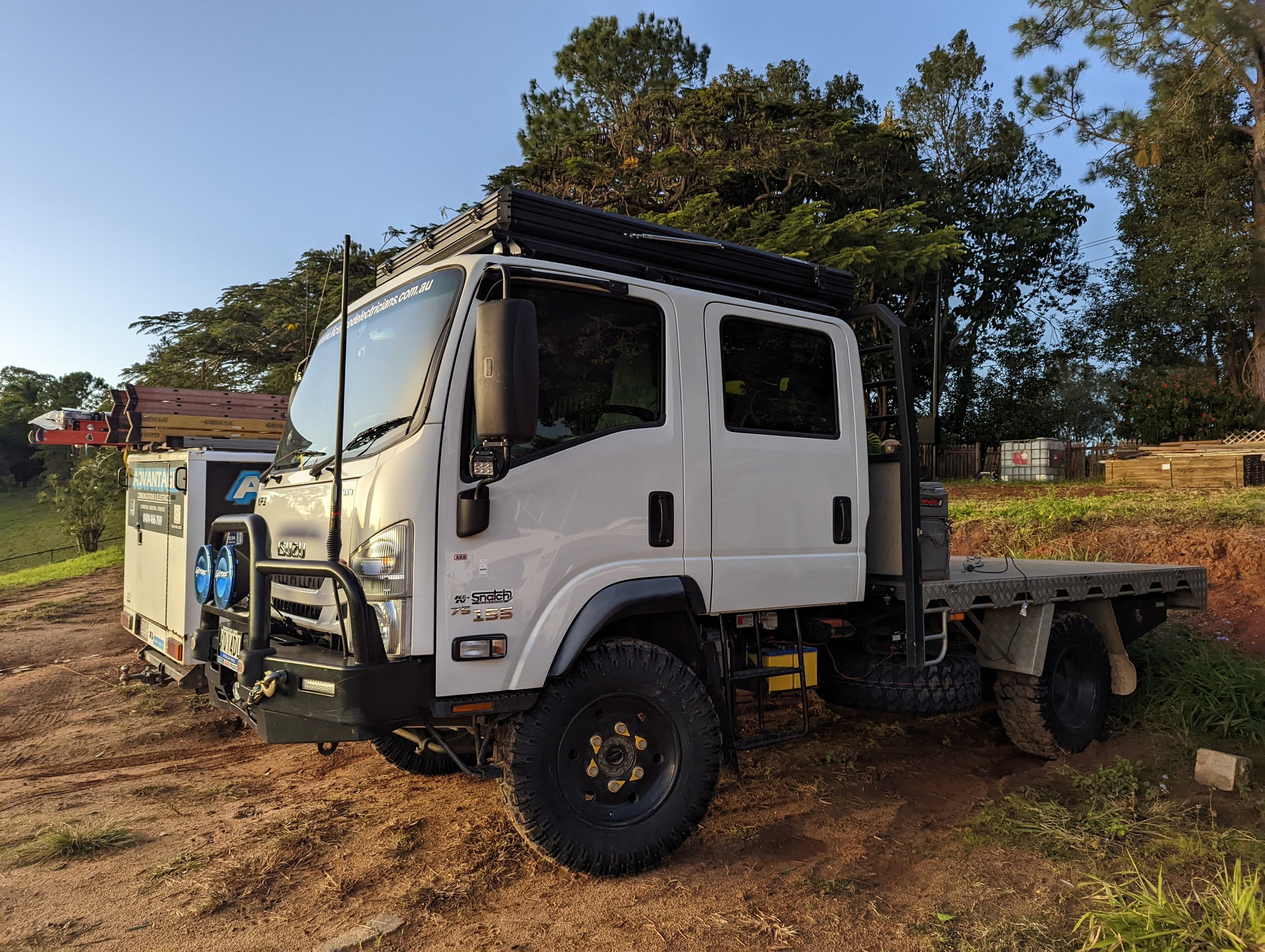 305 on Isuzu Australia.jpg