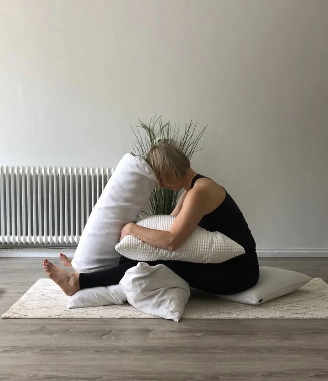 Restoratiivisen joogan jatkokoulutus  (lähi tai verkko) 