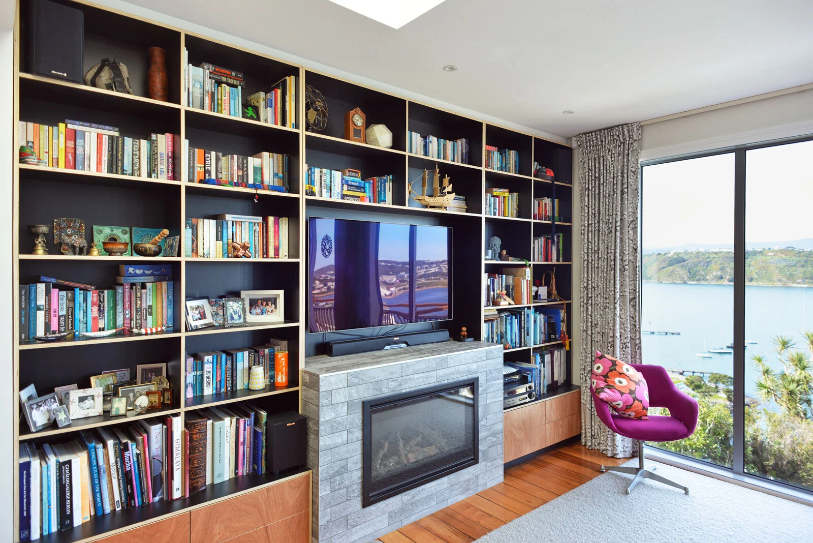 Plywood bookcase — PlyLab