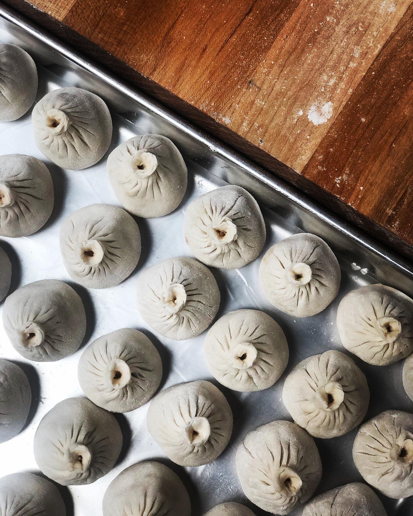 i never met a dumpling i didn&rsquo;t like 🙃 our very own soup dumplings in all their handmade glory ✨
.
.
.
#londislandeats #longislandfoodie #nyfoodie #nyrestaurant #chinesefood #dumplings #dumplingsfordays #soupdumplings #szechuanfood #szechuan #