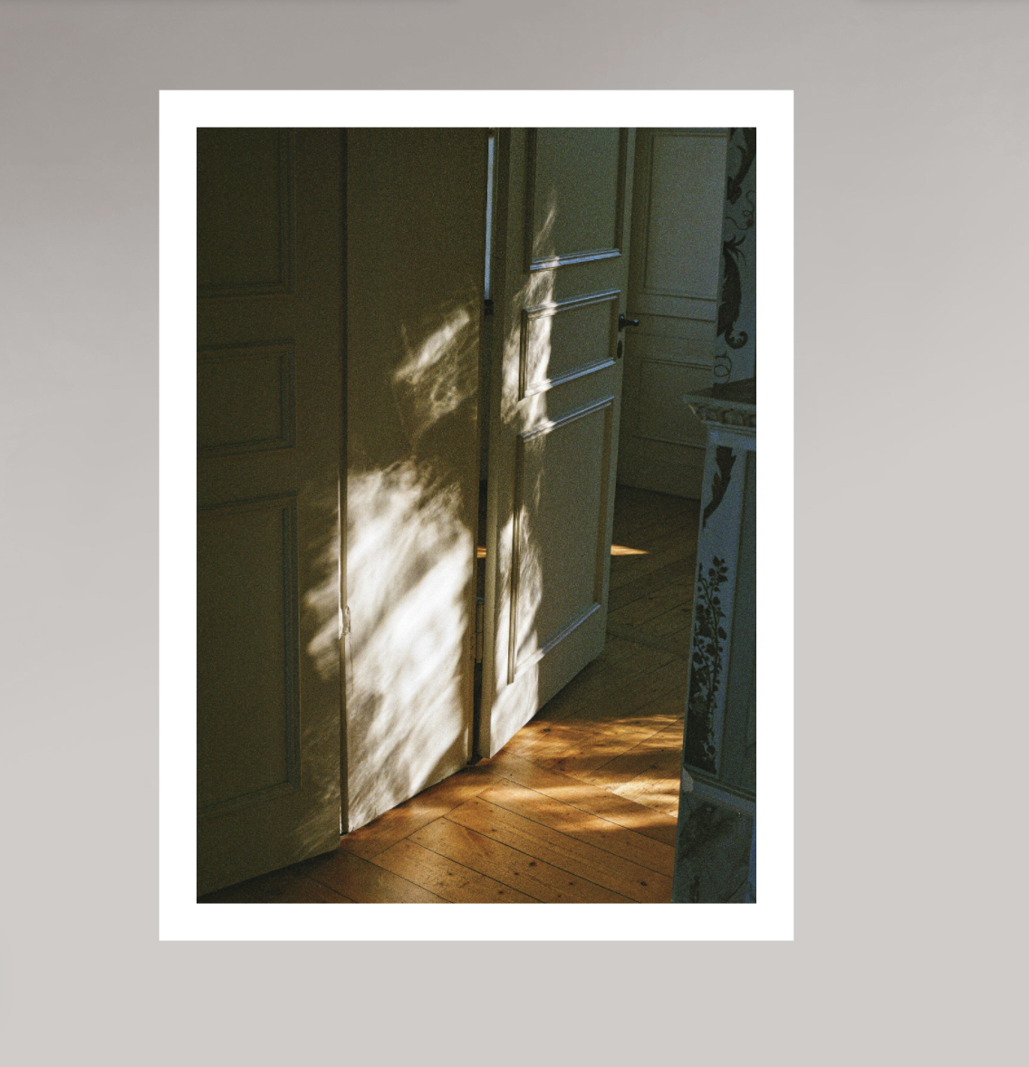 Chasing luminous spaces – Fine Art Print