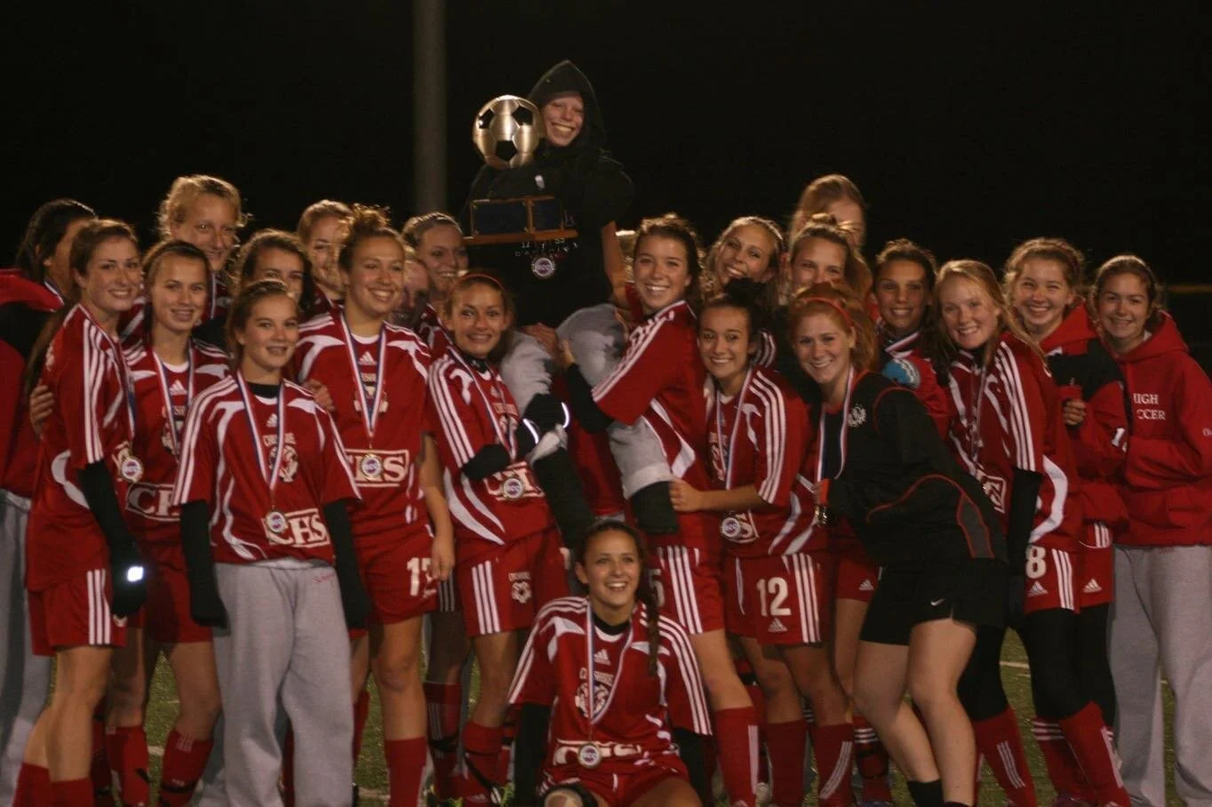 A little throwback Thursday as we get excited to cheer on the 2020 Lady Rams tomorrow in their inaugural Play in Purple Game!

Link in bio for details on how to watch and donate!! Go Rams!!⚽️💜🐏 #KeepSmiling #CHSGS