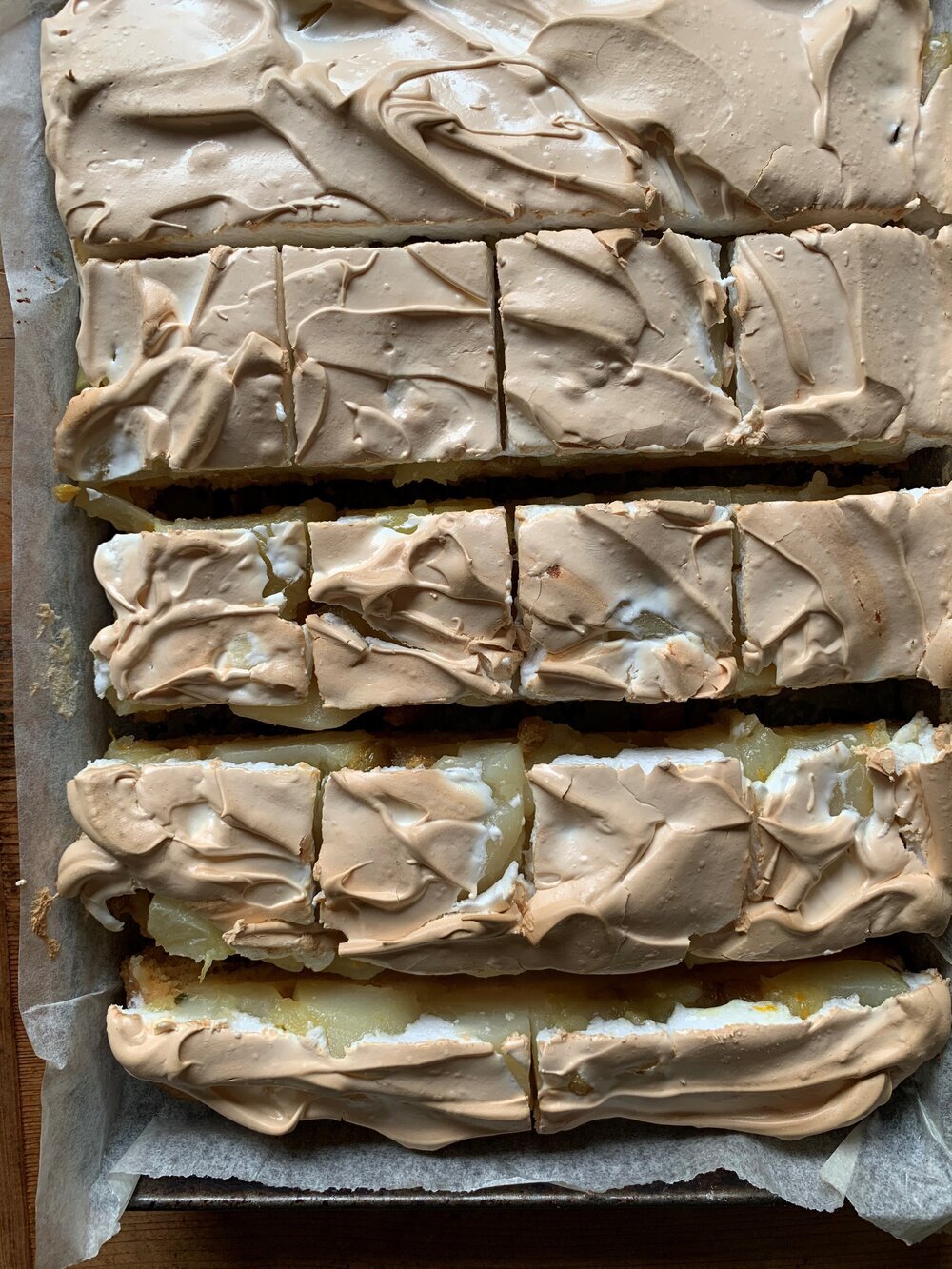 Pear+&+Apple+Meringue+Tray+Bake.jpg