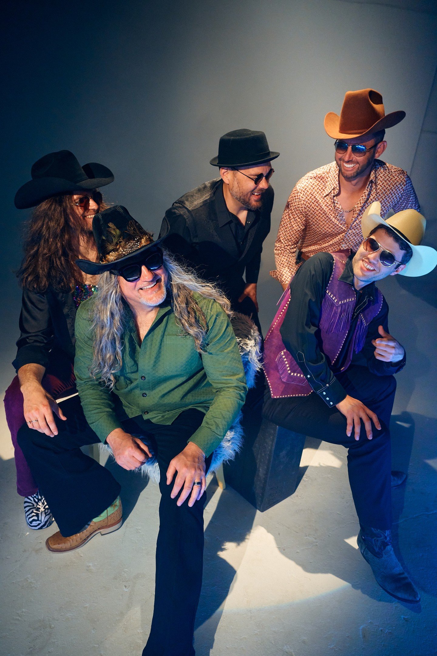 We're just one week away from the Cleverlys' return to the Reeves! We're down to a handful of tickets left, so grab yours today at ReevesTheater.com. Let's sell this sucker out.
ㅤ
#reevestheater #elkinnc #concert #livemusic #smalltownbigsound @thecle