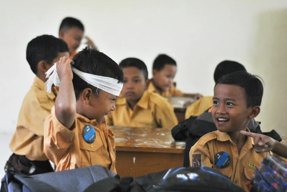 The Development of Teaching and Social Learning Across Cultures
