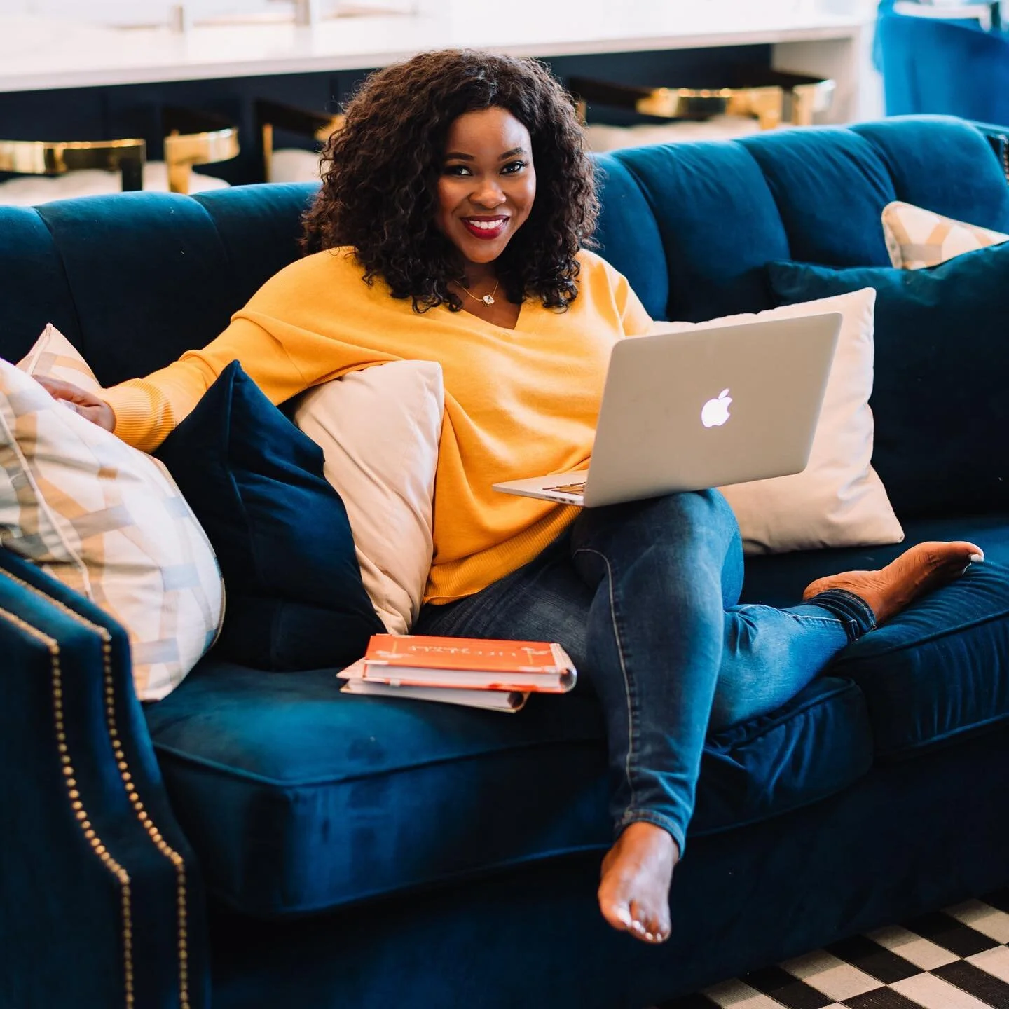 #Ad One of my goals this year was to run a multi six-figure business from the comfort of my home. I’m happy to say, this year I achieved it….
⠀⠀⠀⠀⠀⠀⠀⠀⠀
But making good money isn’t the only thing that matters to me. I’m truly