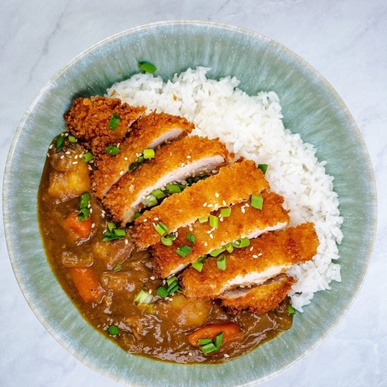Unbelievable value, and unbelievably yummy - a small Chicken Katsu Curry from Fujiyama is only $5.90...WOW!! Fantastic kids meal idea for school holidays right??? @@fujiyama_noodle_bar_chatswood 

 #funthingstodochatswood #kidsactivities #kidsenterta