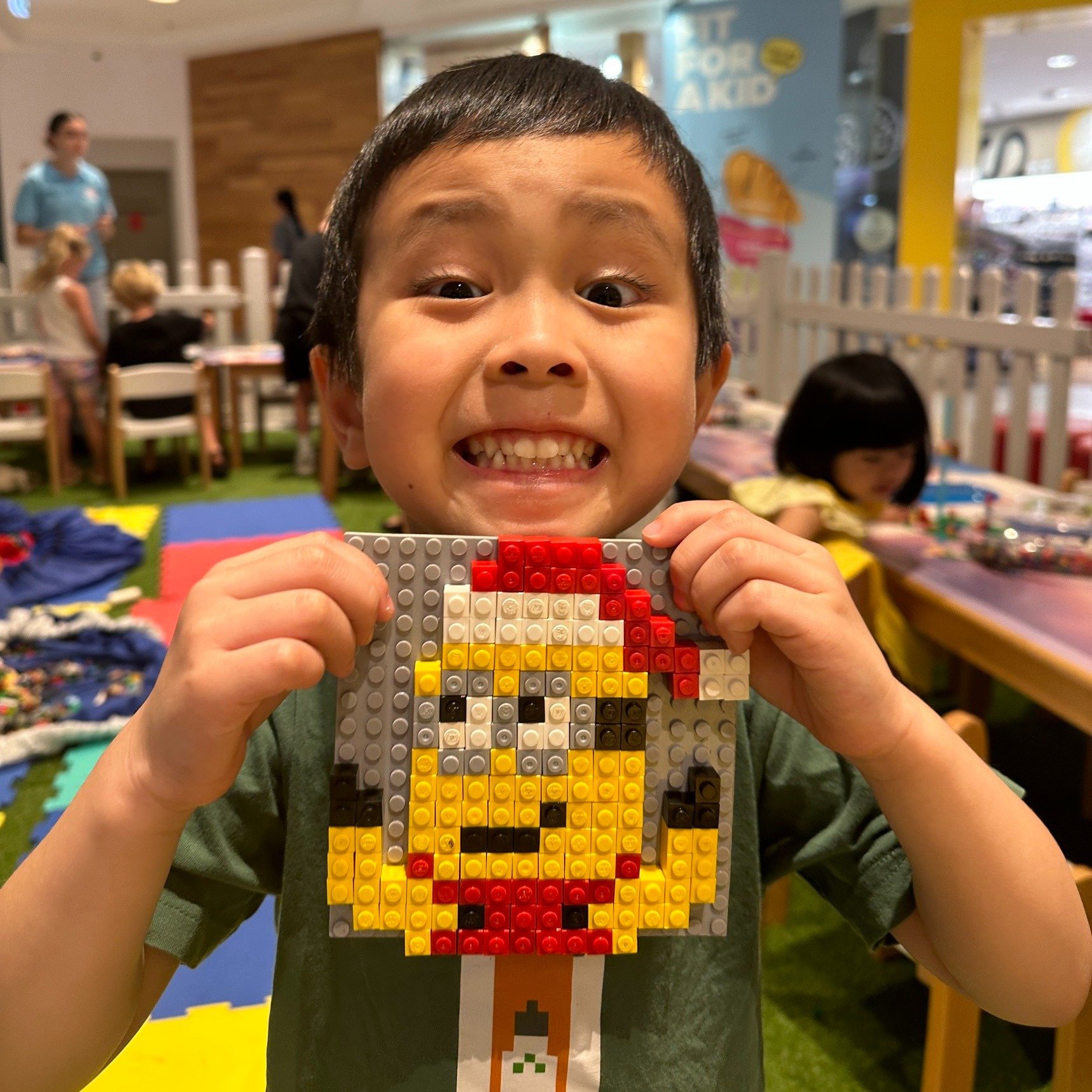 Our FREE school holiday activities - building with lego bricks - starts today. Join us on ground floor between 12-3pm for some super kid's fun!

 #schoolholidayactivitiesforkids #mandarincentre #funthingstodochatswood #mandarincentrekids #chatswoodth