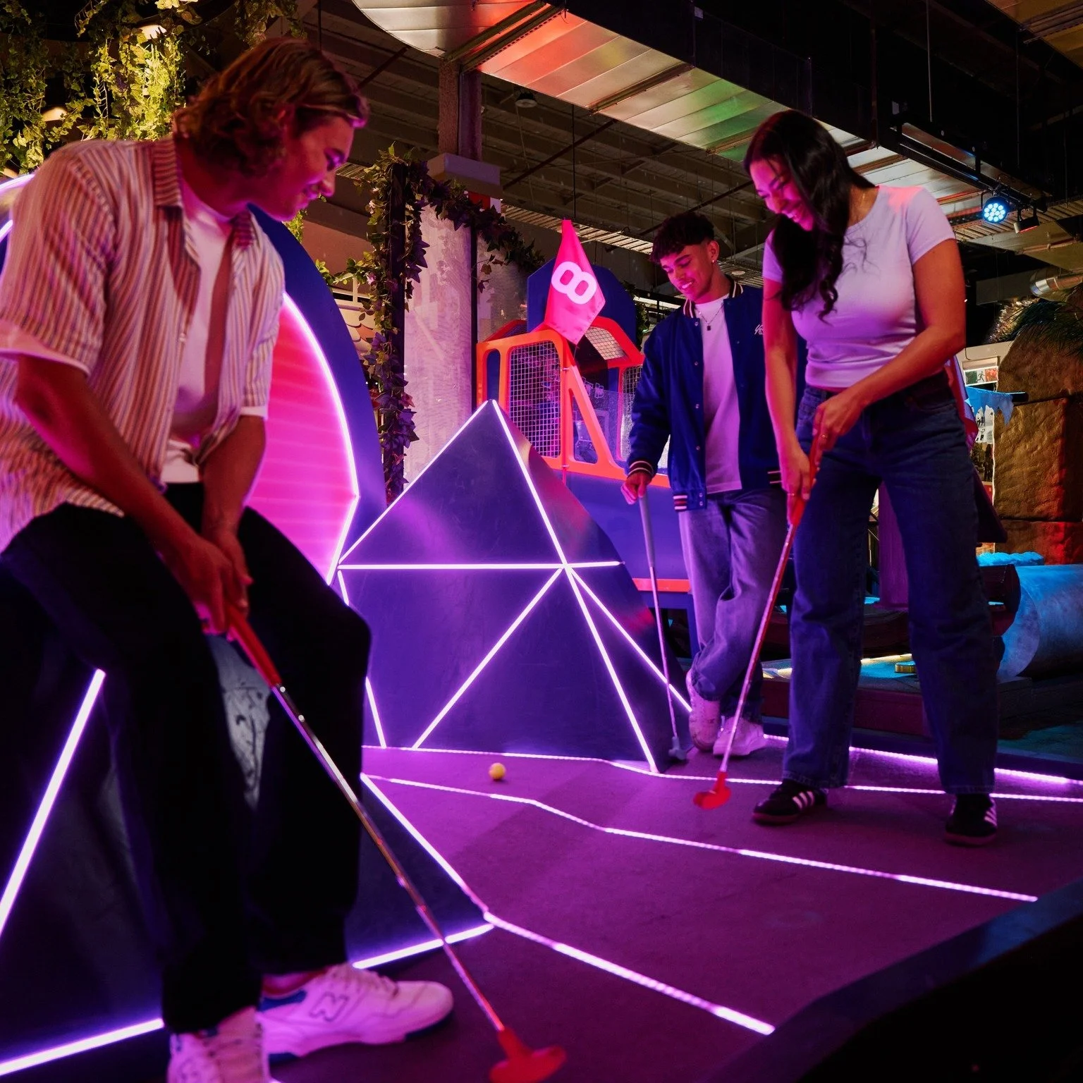 🎉 Monday Madness! 🎉
Kick off your week with unlimited fun for only $15 🤩
⛳ Mini Golf &bull; 🎳 Bowling &bull; and more!
Every Monday from 7pm at Strike &amp; Holey Moley Chatswood.

T's and C's apply

 #mandorocks #funthingstodochatswood #schoolho