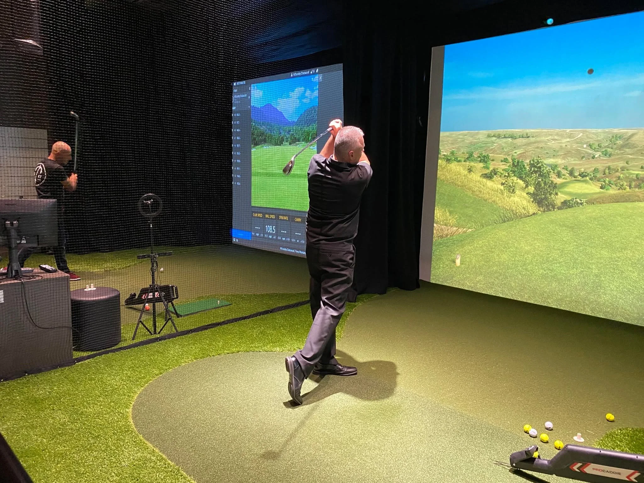 Looking for something new to do with the kids? ⛳️ Head up to VOV Indoor Golf on Level 5 for a fun and unique experience! Play together in a 1-hour simulated golf session for just $65 &mdash; perfect for the school holidays!

 #HoppyTimes #schoolholid