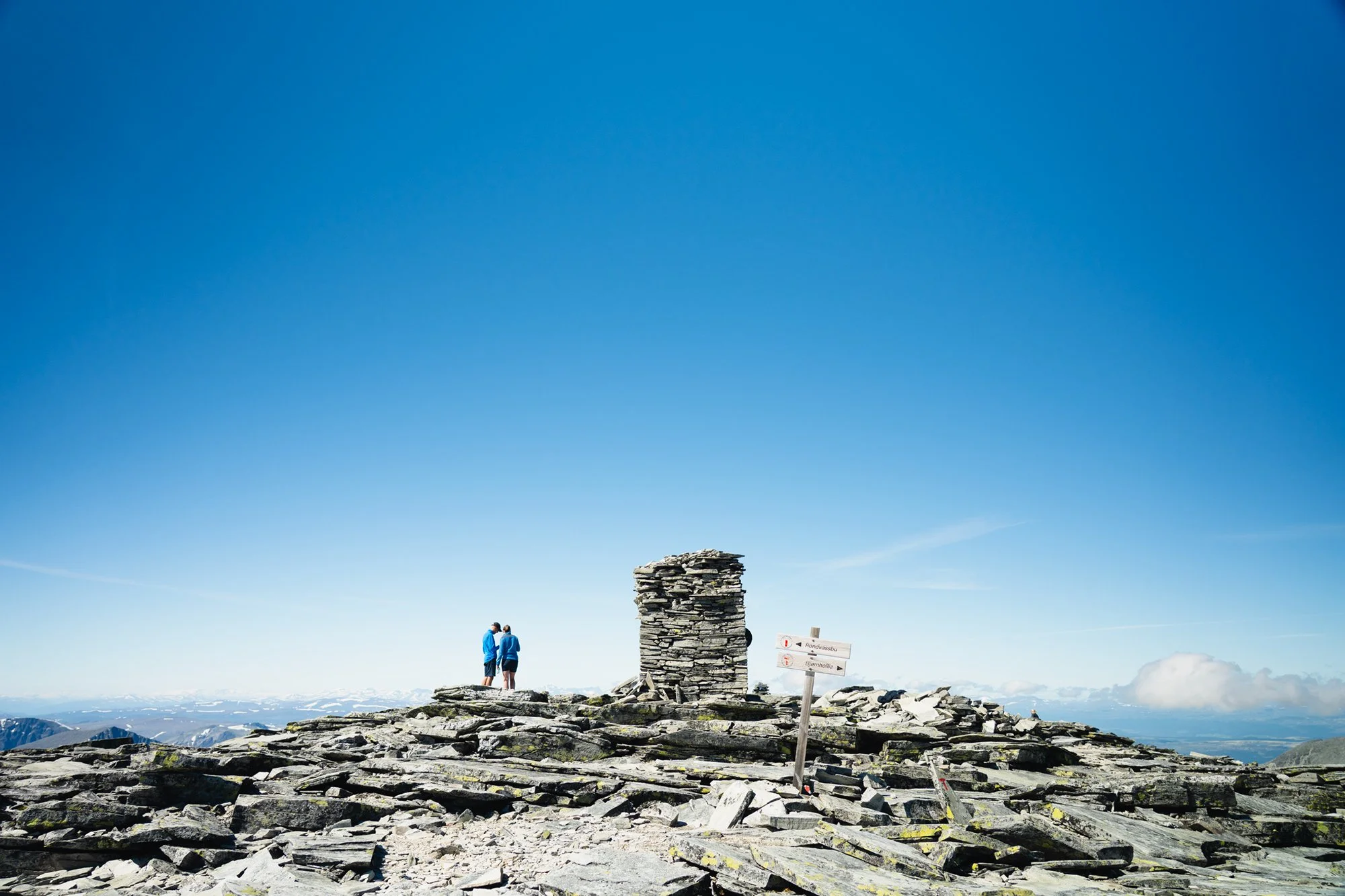 Fjell + sommerjobb = perfekt kombo? 😍 
Vi har ledige sesongjobber innen reiselivet, helse, maskinentrepren&oslash;rer og mer i Gudbrandsdalen! 🏔️🧑&zwj;🍳🚛🧑&zwj;🌾🧑&zwj;💻 🤩

Se ledige stillinger p&aring; komtiloss.no, lenke i bio 🏔️

OG DU! T