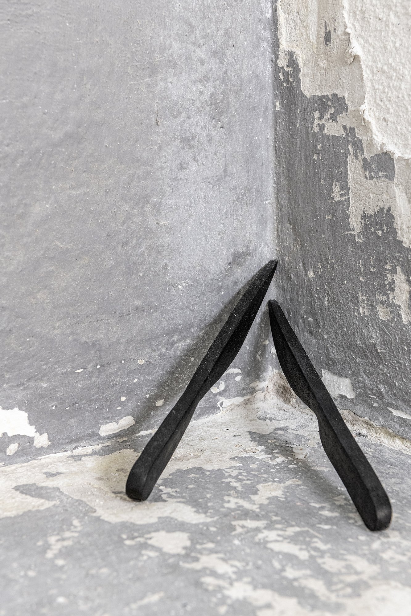 Céline Struger COYOTE KNIVES (black)  ceramics, 24 x 14 x 1 cm 2025