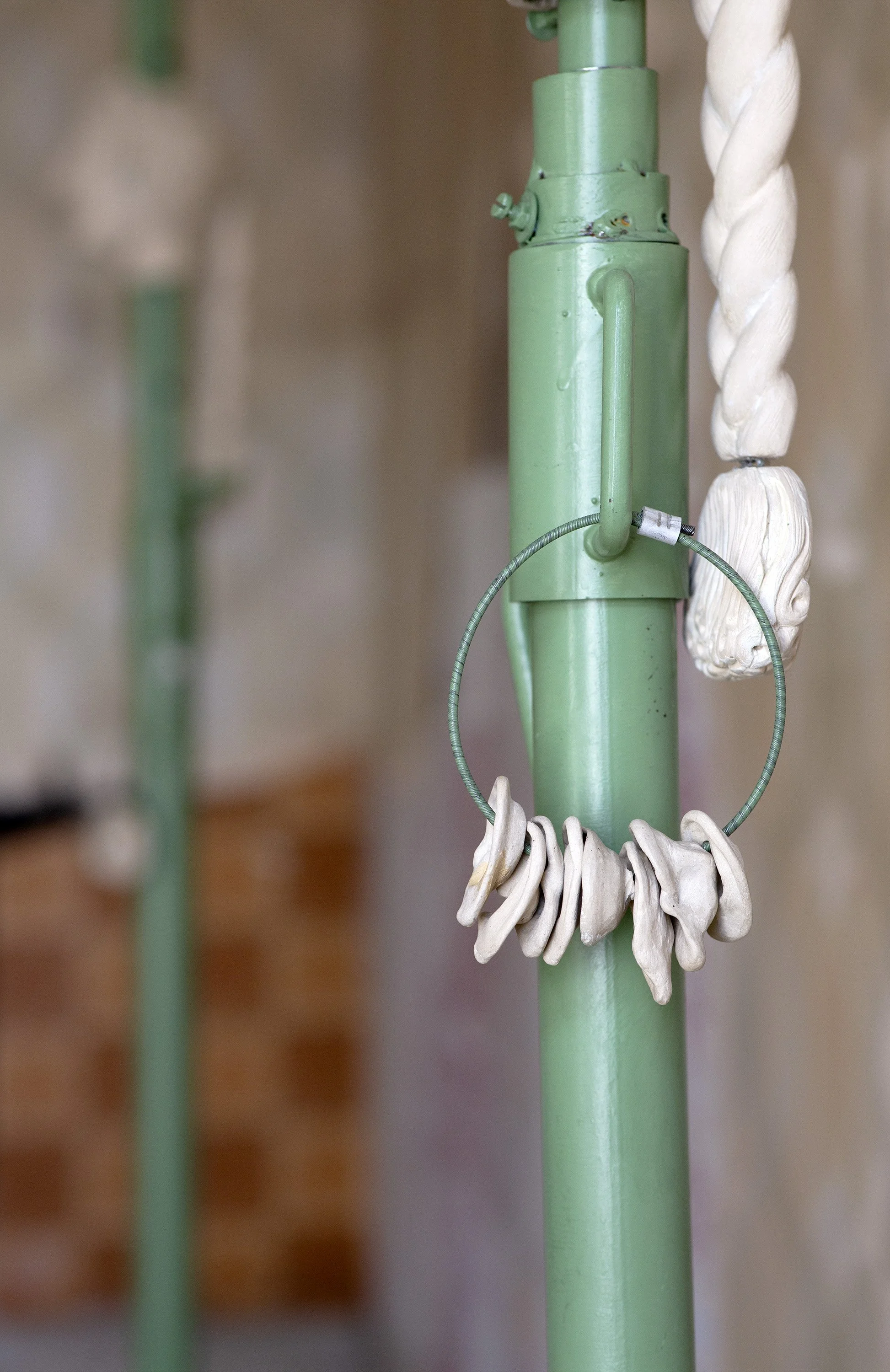 EQUALIZER I 347 x 35 x 35 cm, steel, water, ceramics, 2025