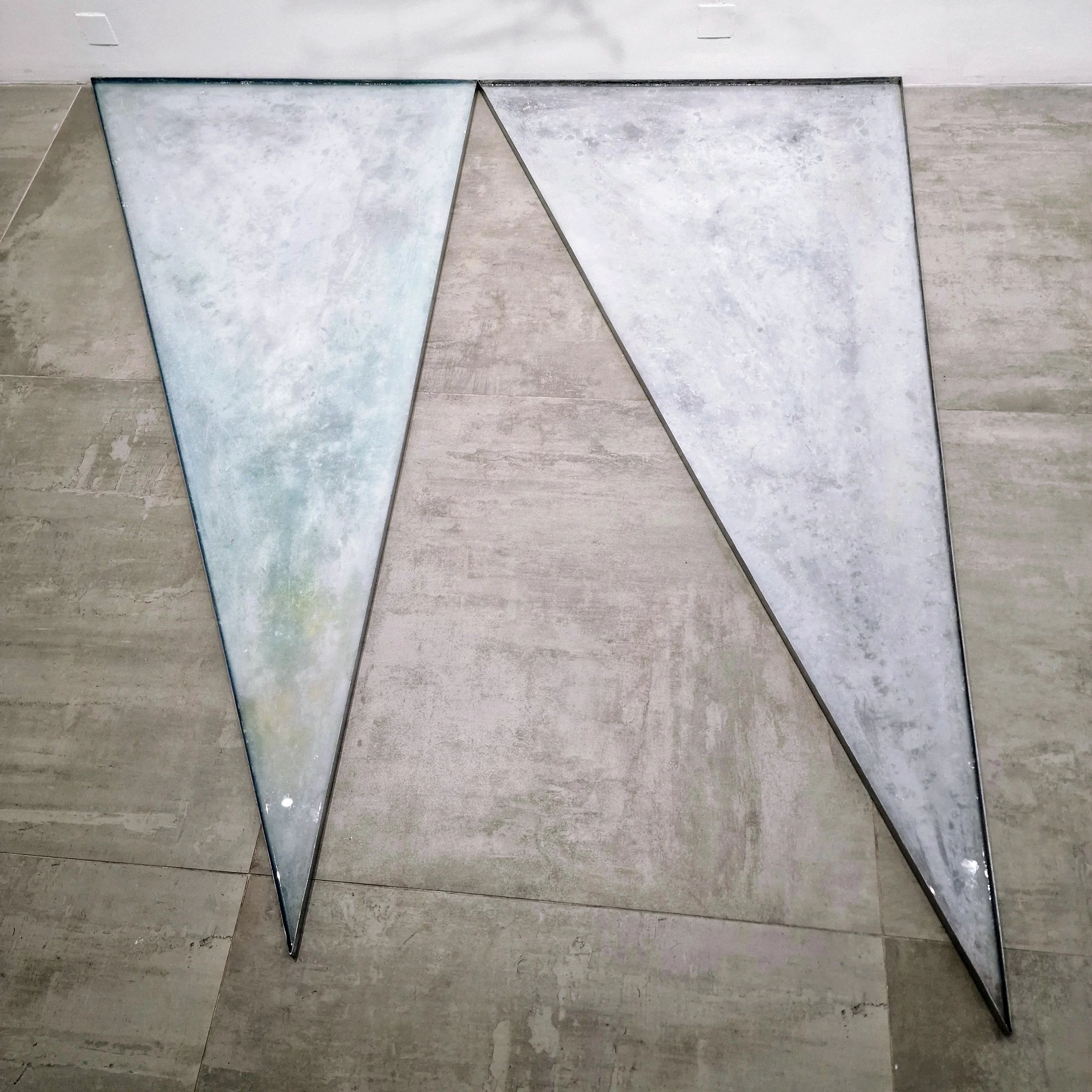 THE CRYSTAL LAND II 2 x 195 x 190 cm, steel, water, white touche, 2021 (2025)