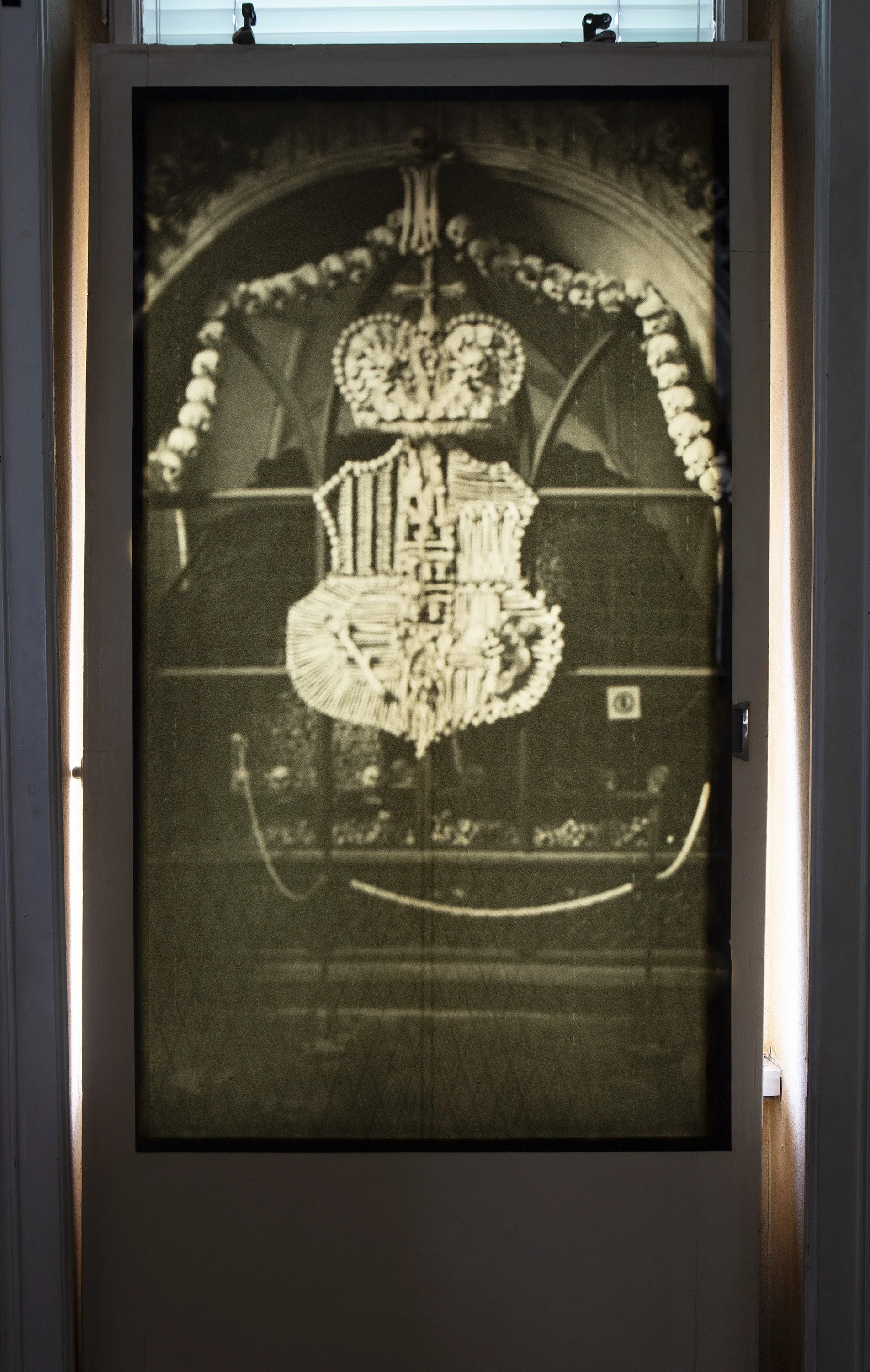 2_c_Generational Parasites_Céline Struger FC Kathrin Hanga_Q0A9267.jpg