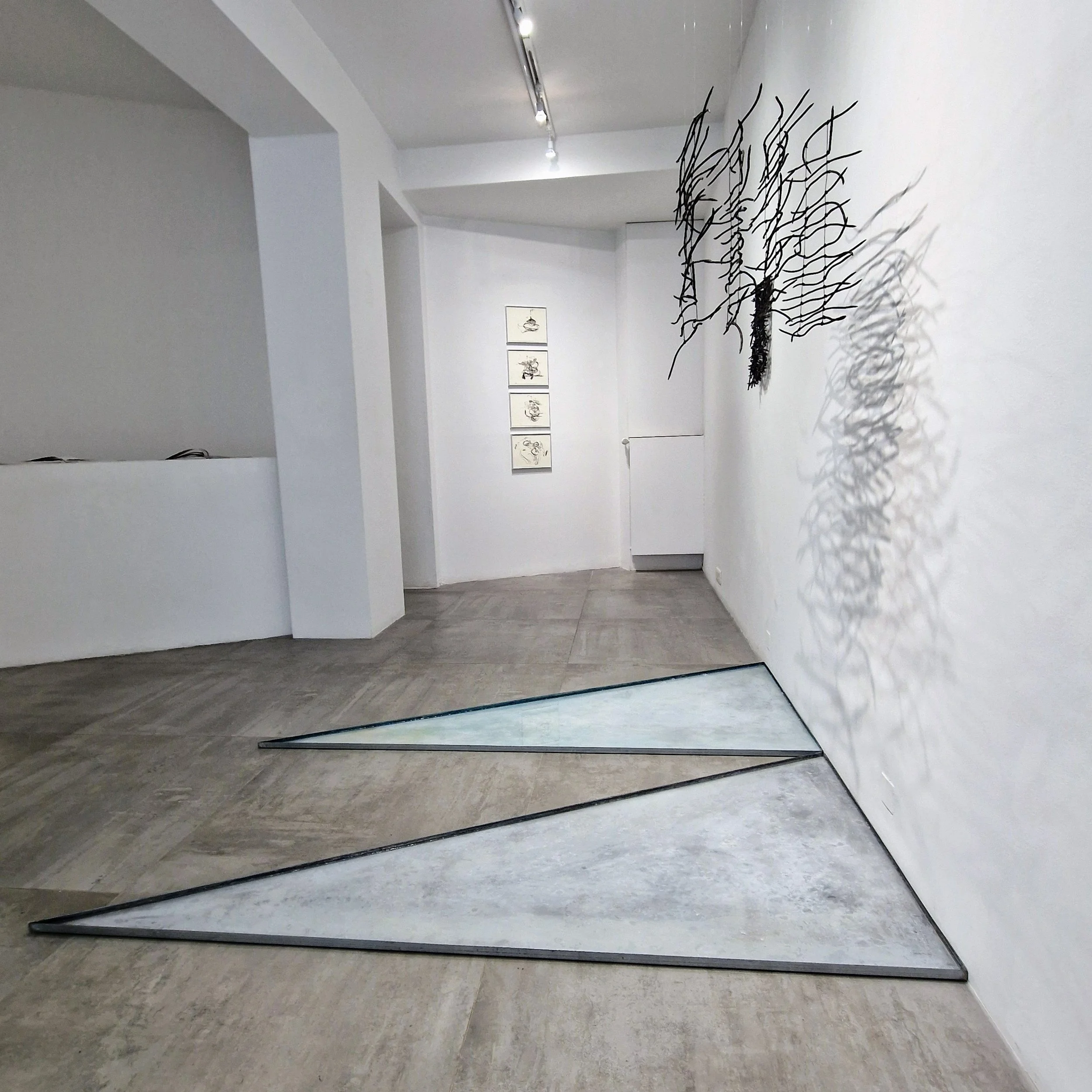 THE CRYSTAL LAND II 2 x 195 x 190 cm, steel, water, white touche, 2021 (2025)