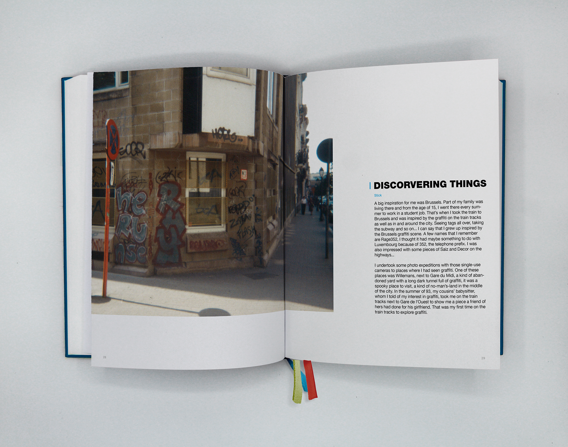 Mockup BOOK_Open Front_Blue_Partie 01_s.png
