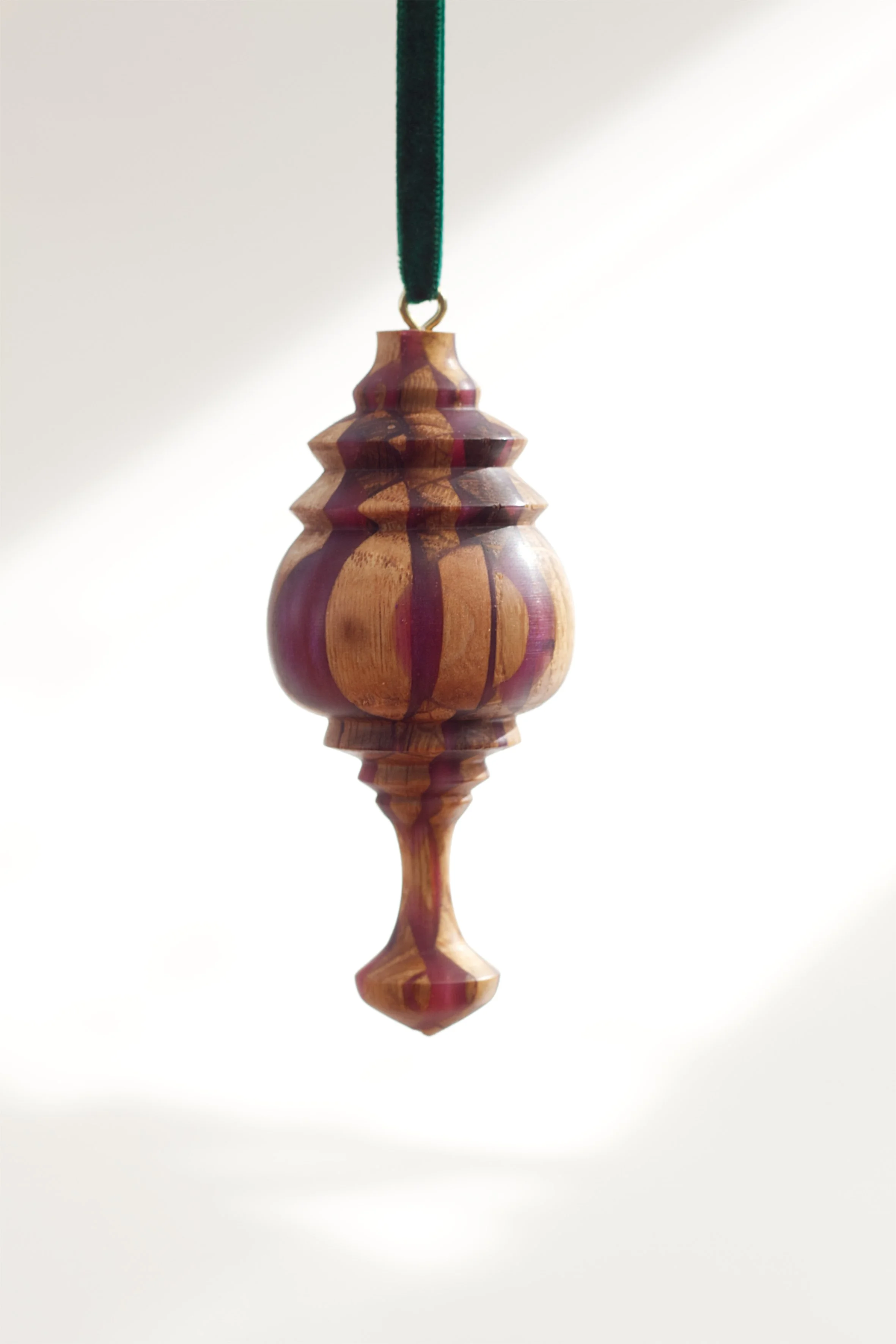 Decoration - Oak and Rose resin