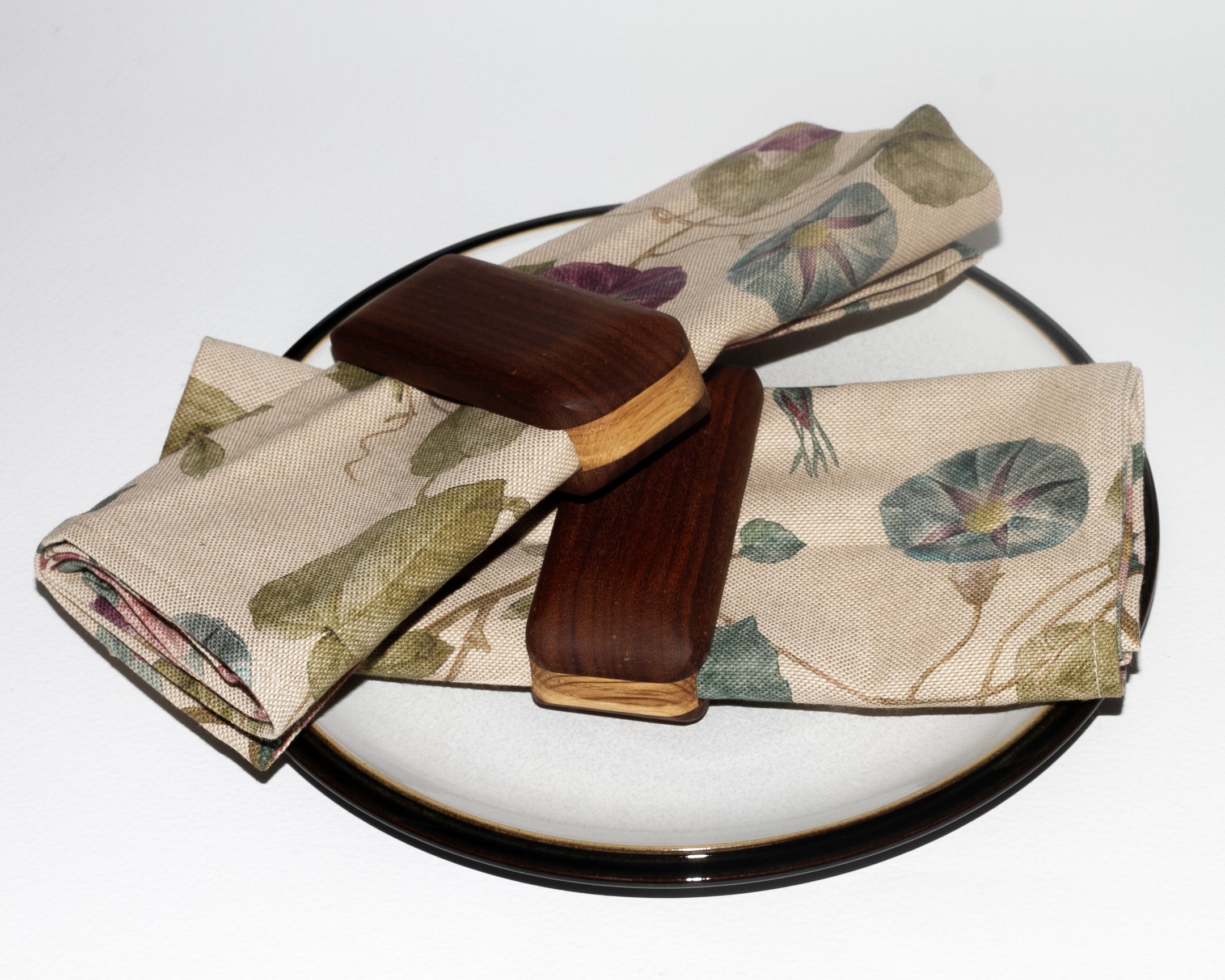 Irokowithnapkins3.jpg
