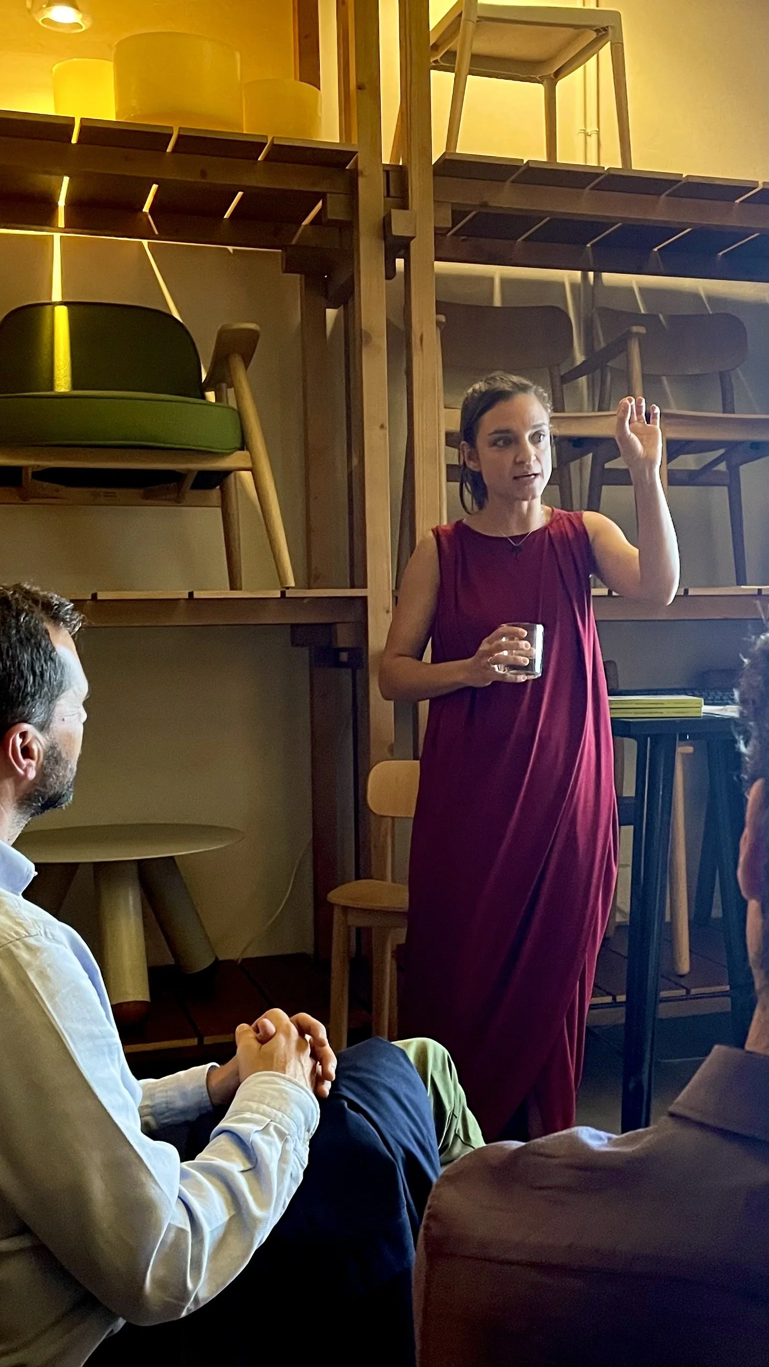 Charla para arquitectos y diseñadores sobre los vínculos entre espacio, cuerpo y mente. En Barcelona