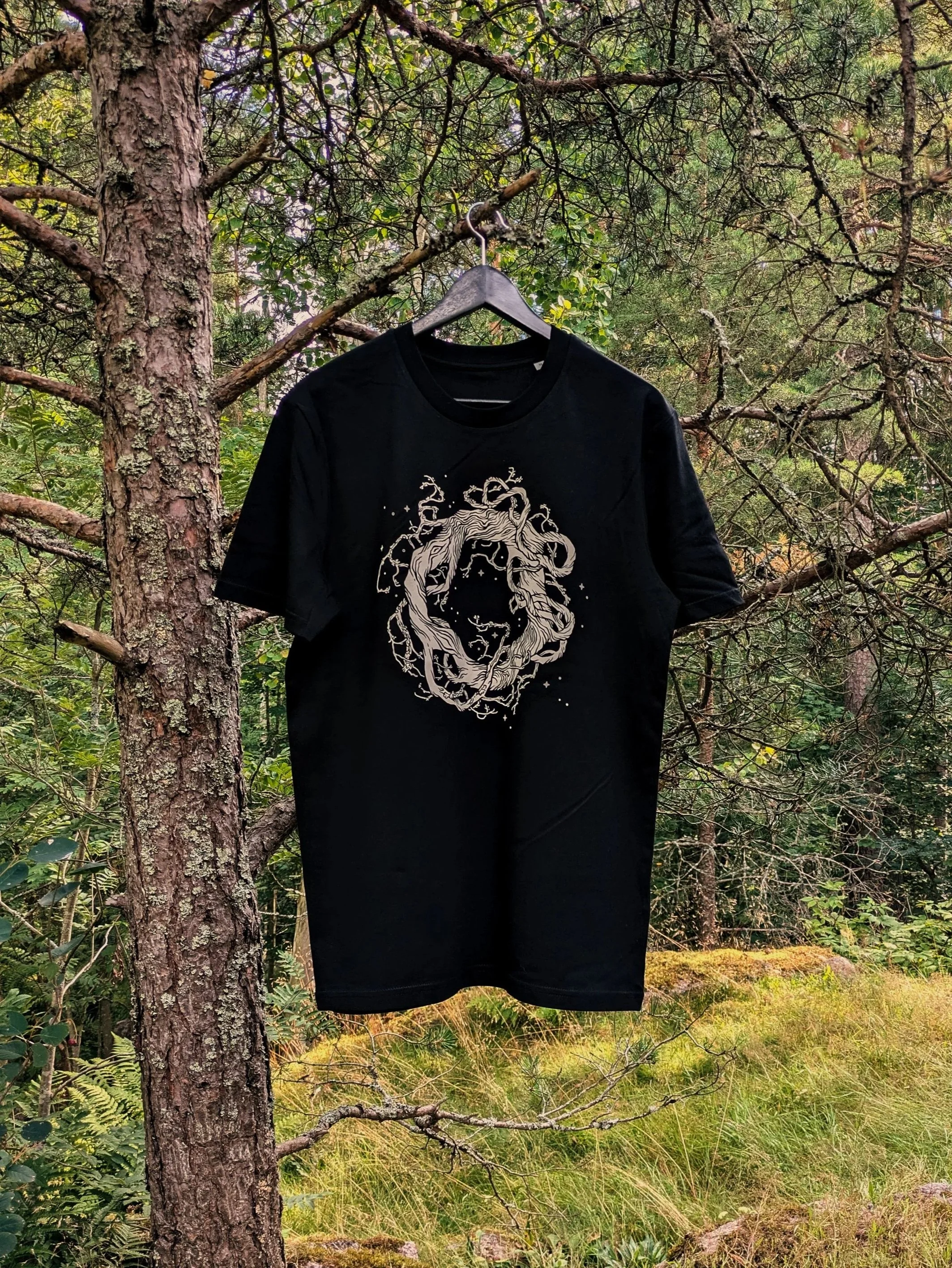 Kehrä ⬥ Hand-printed T-shirt ⬥ Unisex