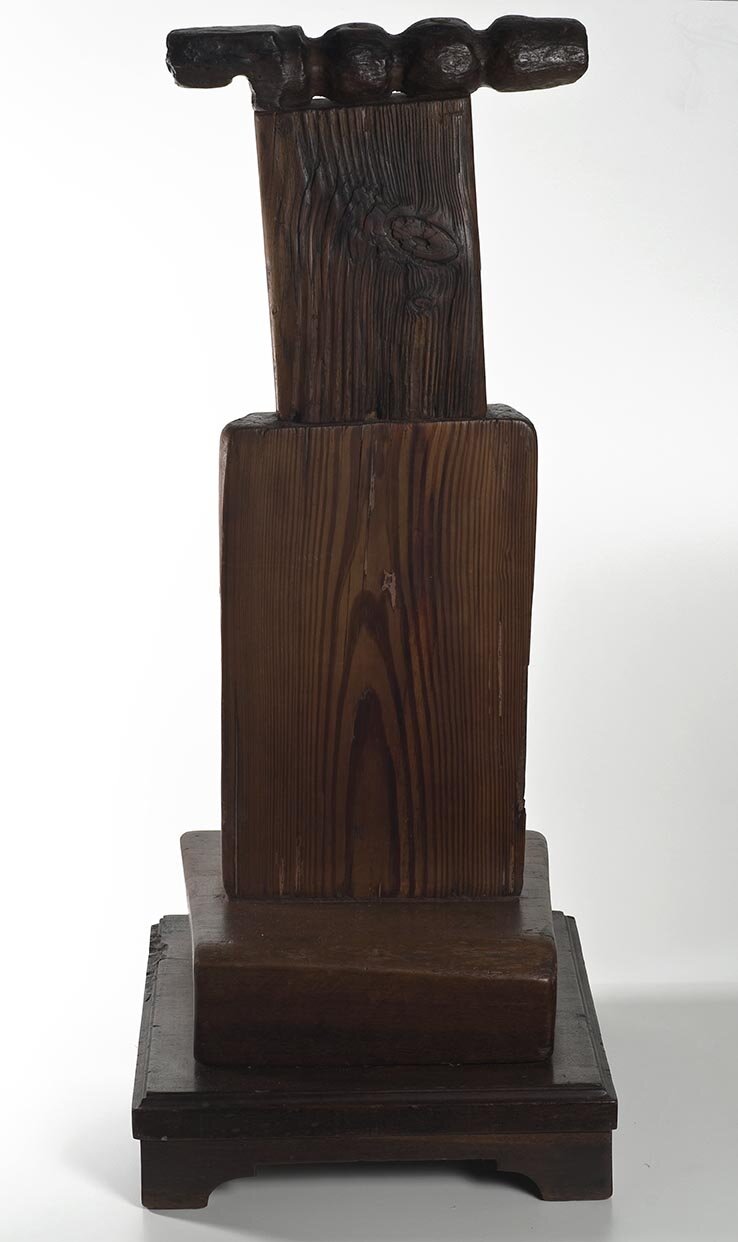 Farnese de Andrade - Lixo da Praia - 1982 - 75x30x30cm - Madeira