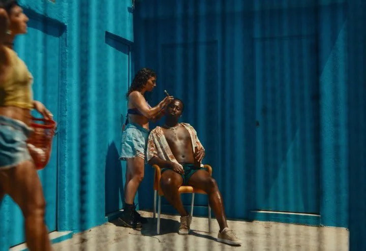 Little Habana do Barreiro 🌴 EU E TU 
@mike11world X @dama_oficial 

Realizadora: @lapelusa_h 
Produtora Executiva: @leocoelhina
Chefe de produ&ccedil;&atilde;o: @susanaomlourenco
DoP: @fabiomotadop
1 AC: Nuno Fazenda
2AC: @mrebelodasilva
Gaffer: @Ri
