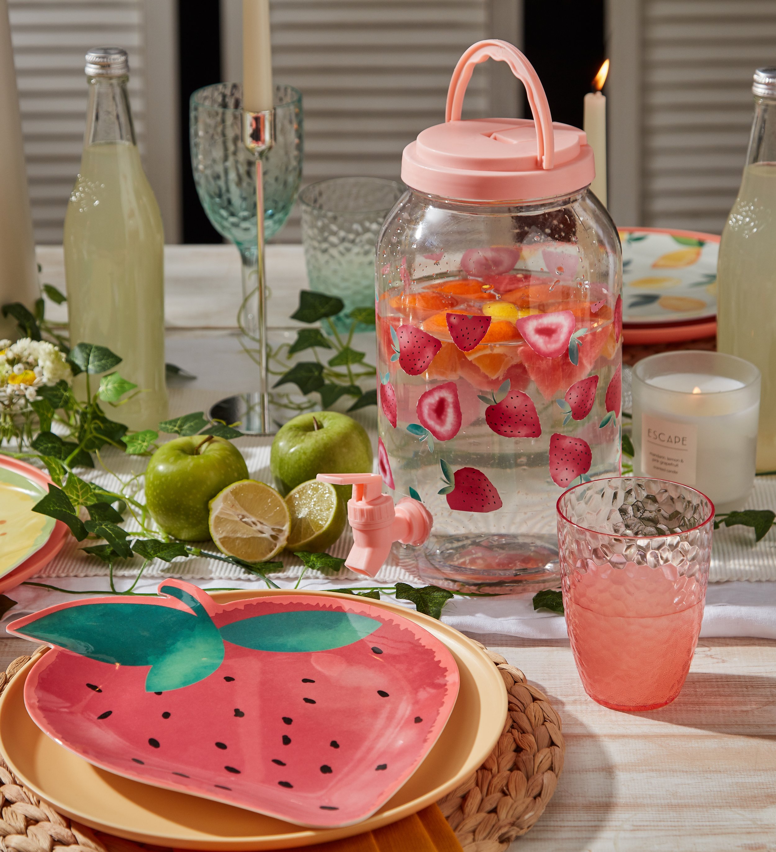 bandm-fruity_dining_and_picnic_cameo_7-ref1482240.jpg