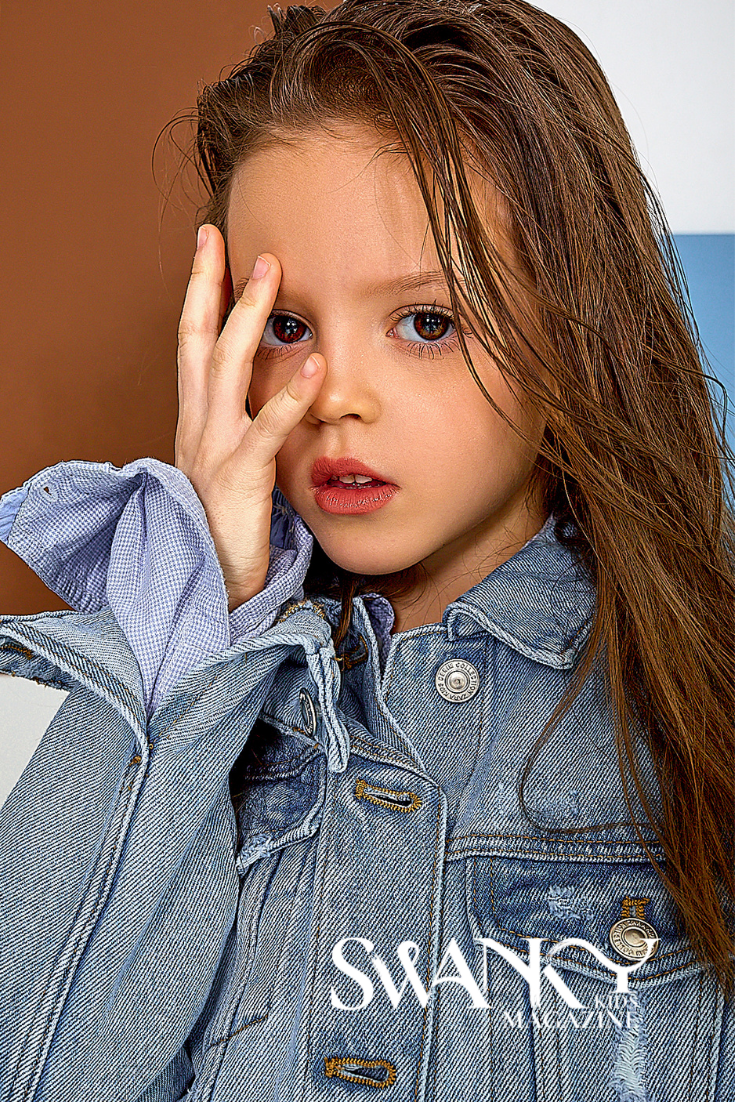 Webitorial+Kids+Portrait+BR,WH++(6).png