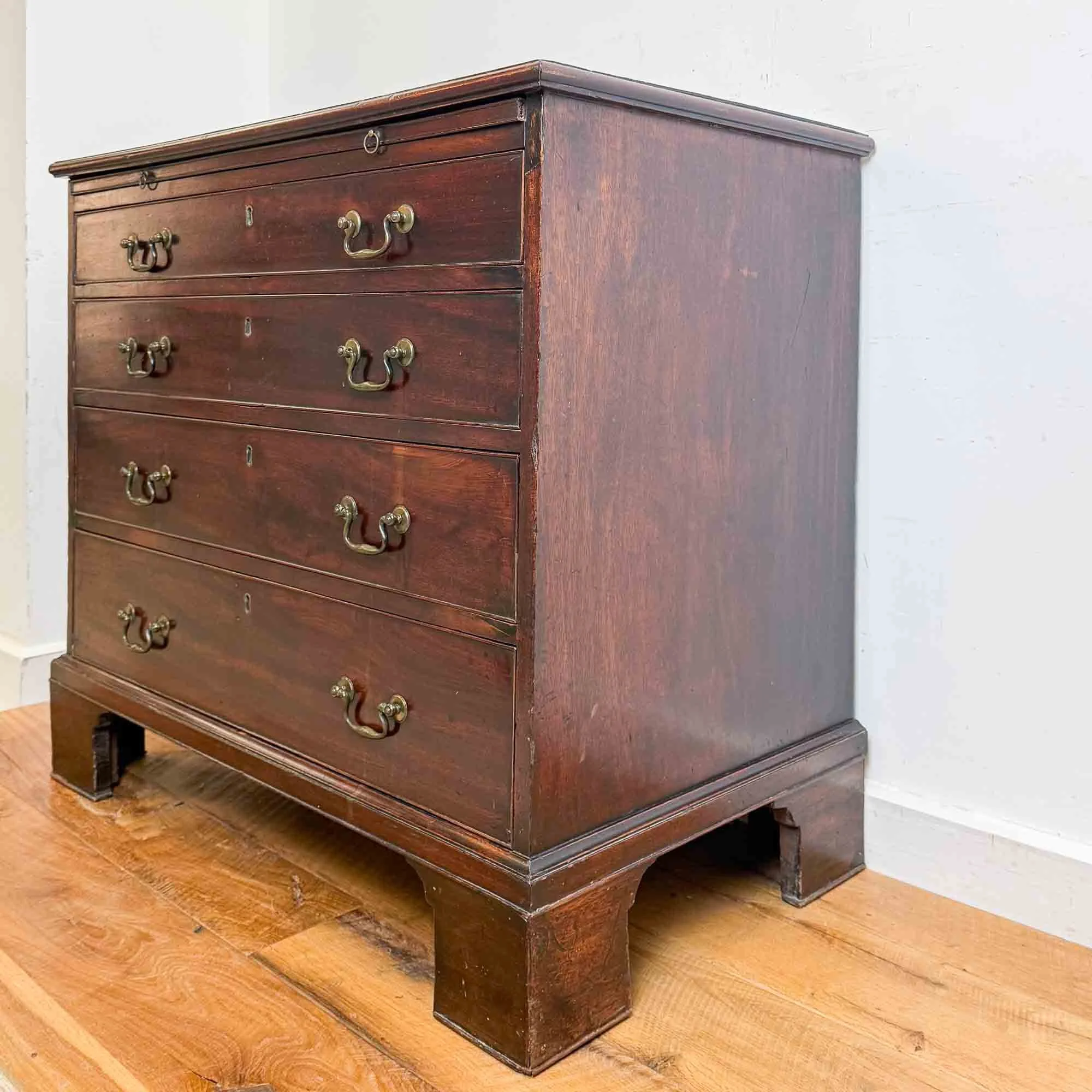 georgian mahogany bachelors chest of drawers-11.jpg