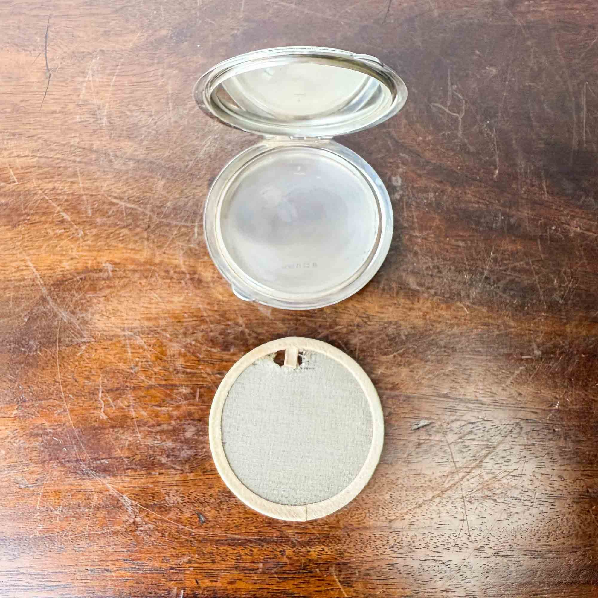 powder compact-06.jpg