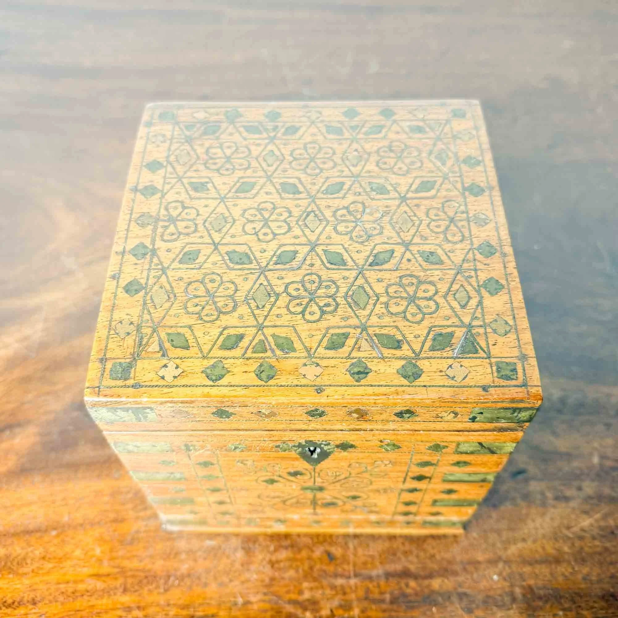 square brass inlaid box-05.jpg