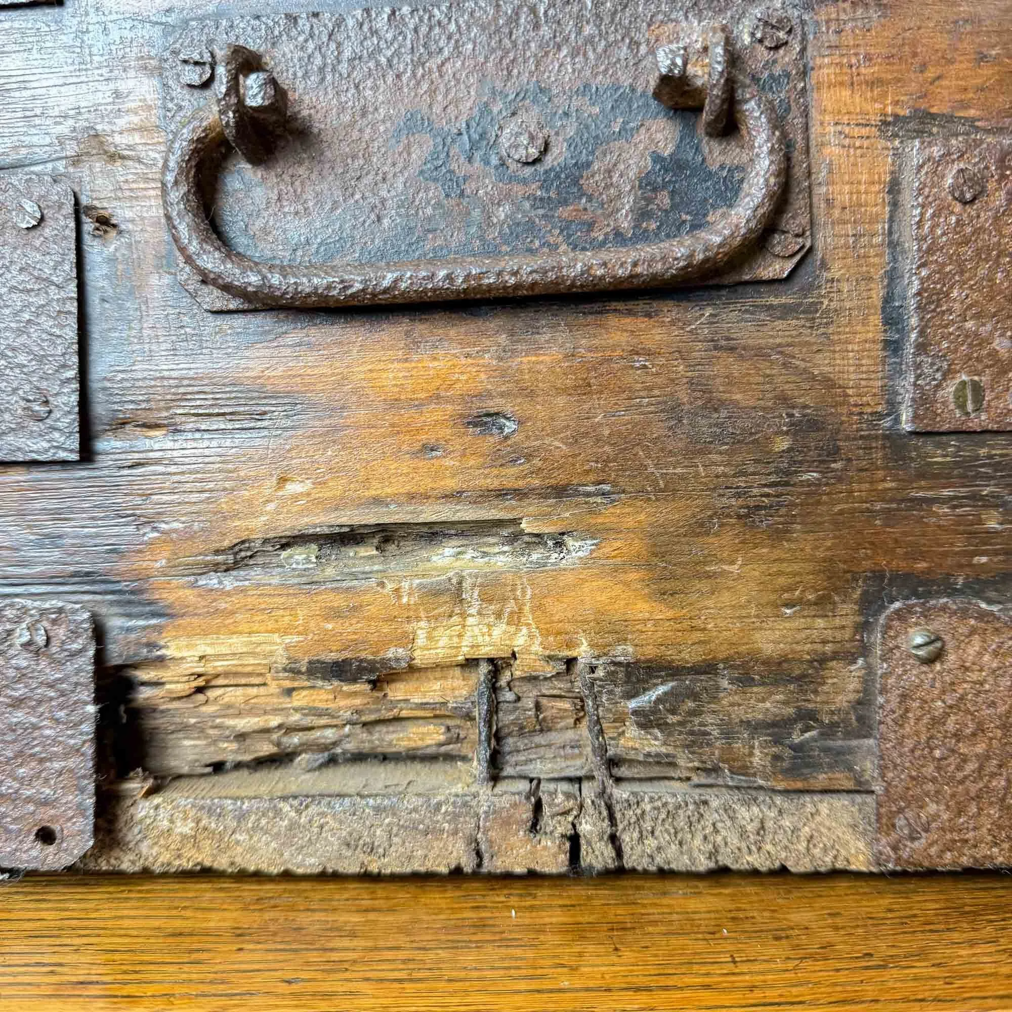 elm and pine strongbox-12.jpg