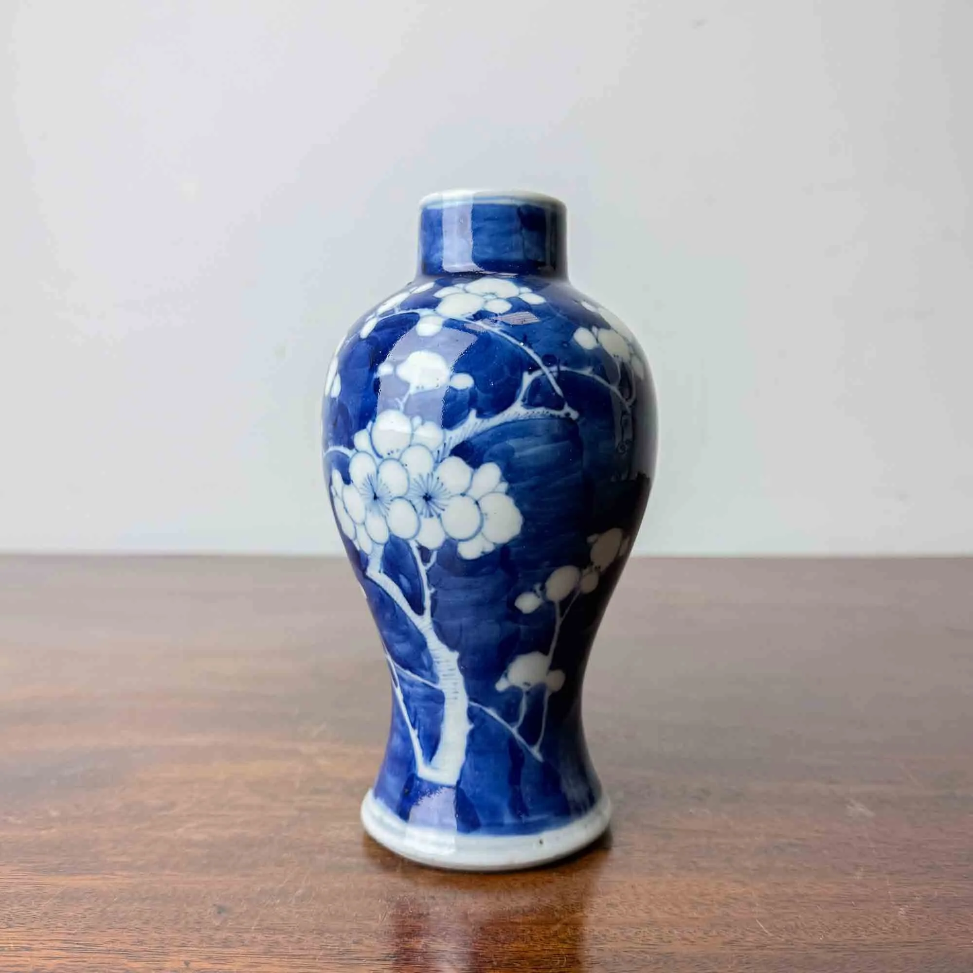 chinese blue and white prunus vase