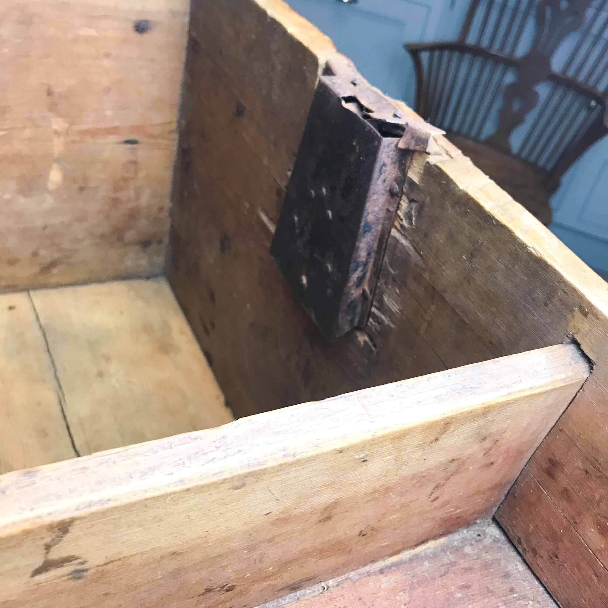 scandinavian painted pine box 6.jpeg