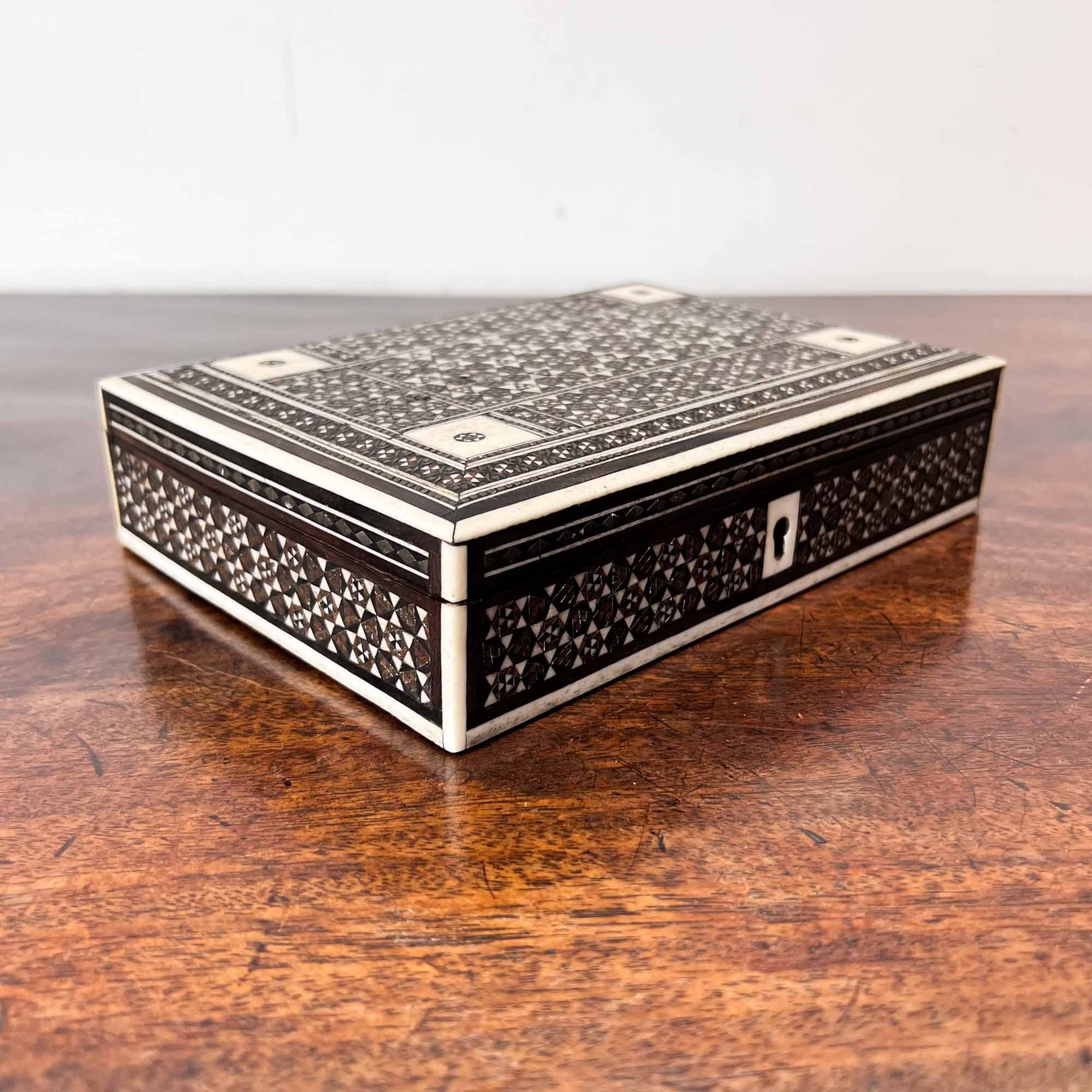 Anglo-Indian Sadeli Box