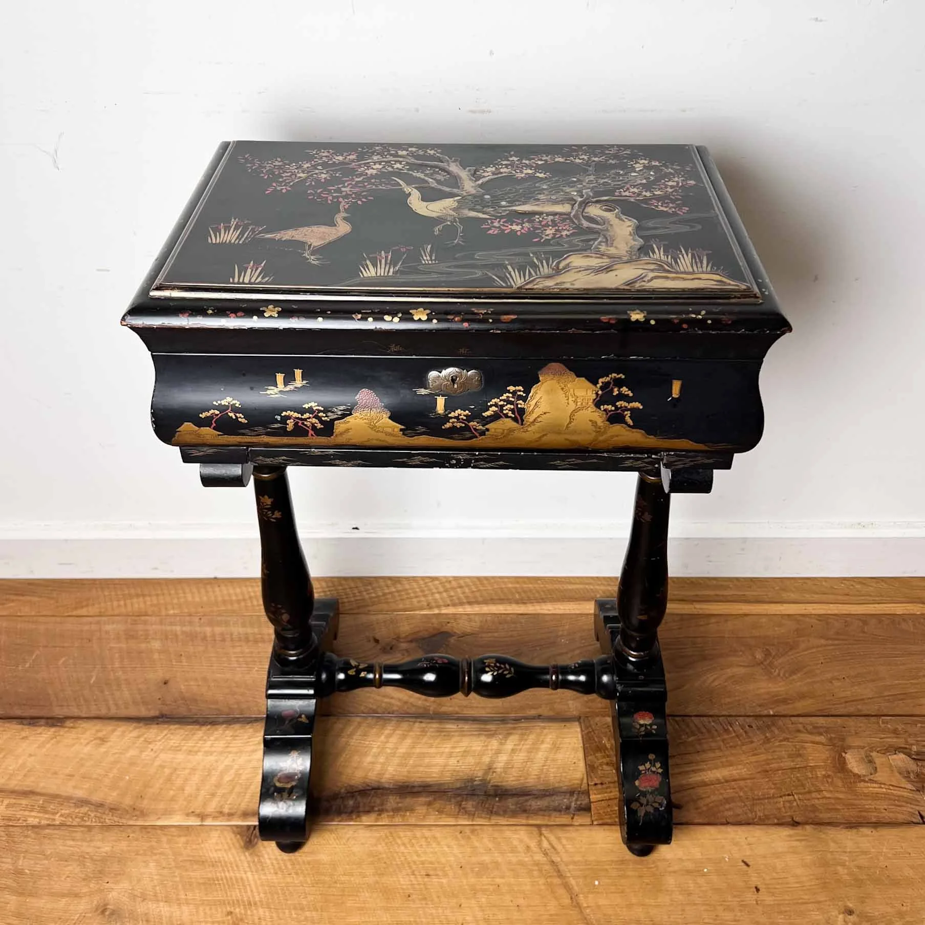 Period oak small gateleg table with bobbin turned legs — Antique and Unique