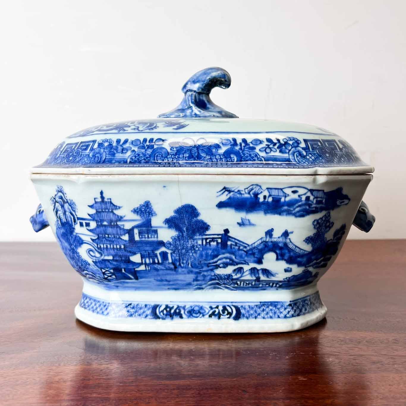 antique Chinese Tureen