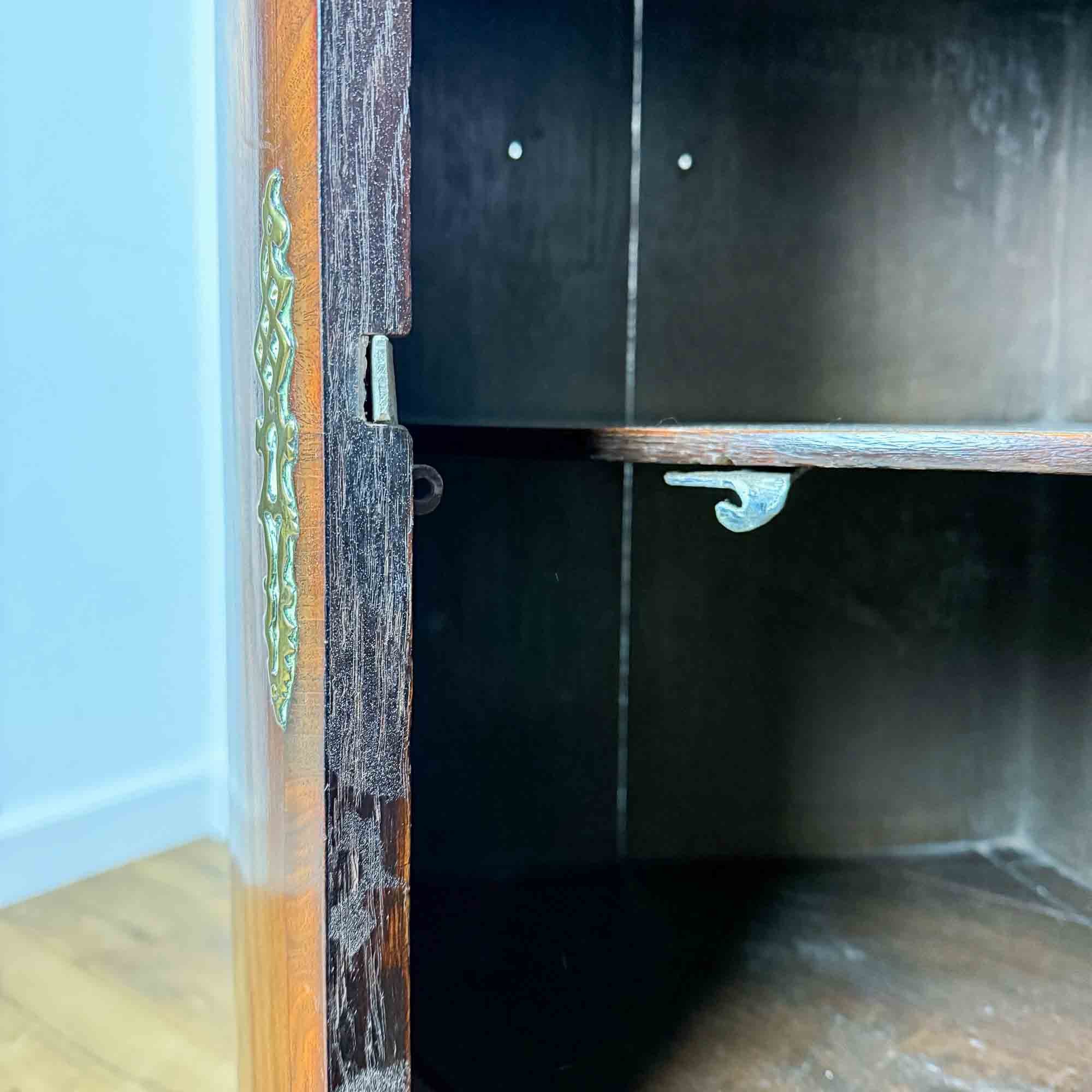 mahogany bow front corner cupboard-07.jpg