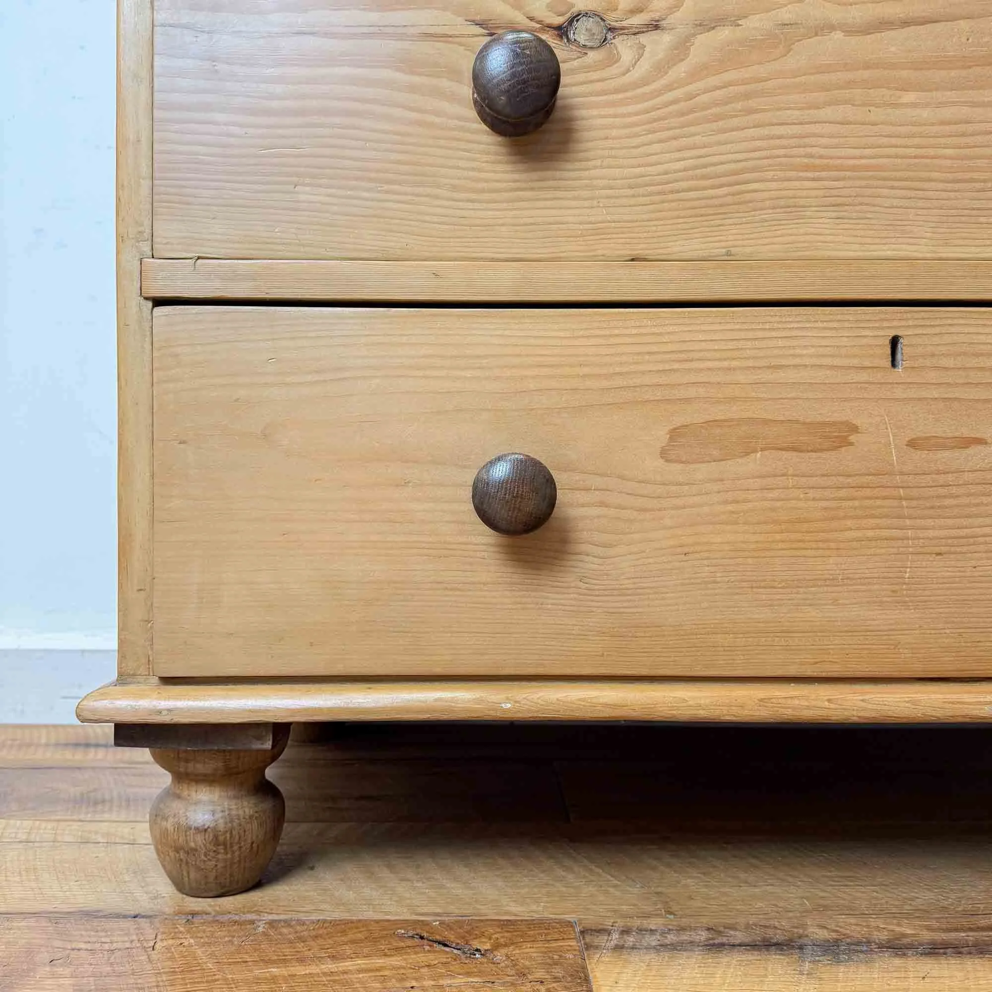old pine chest of drawers-9.jpg