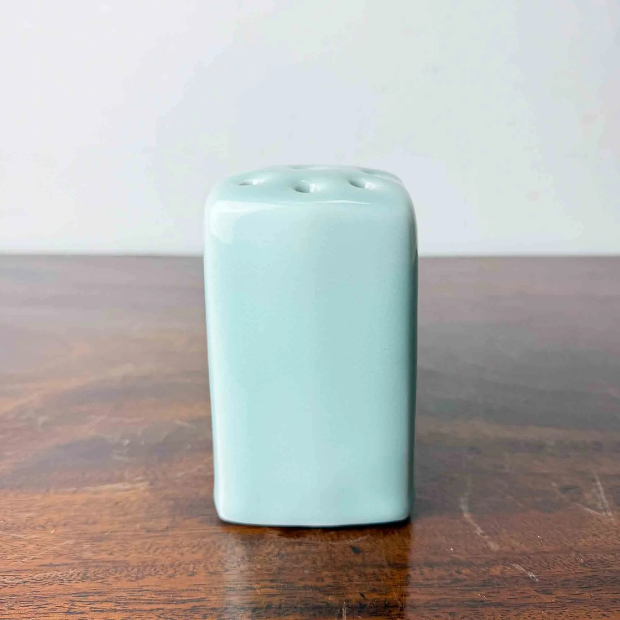 Kevin de Choisy celadon porcelain posy vase-8.jpg
