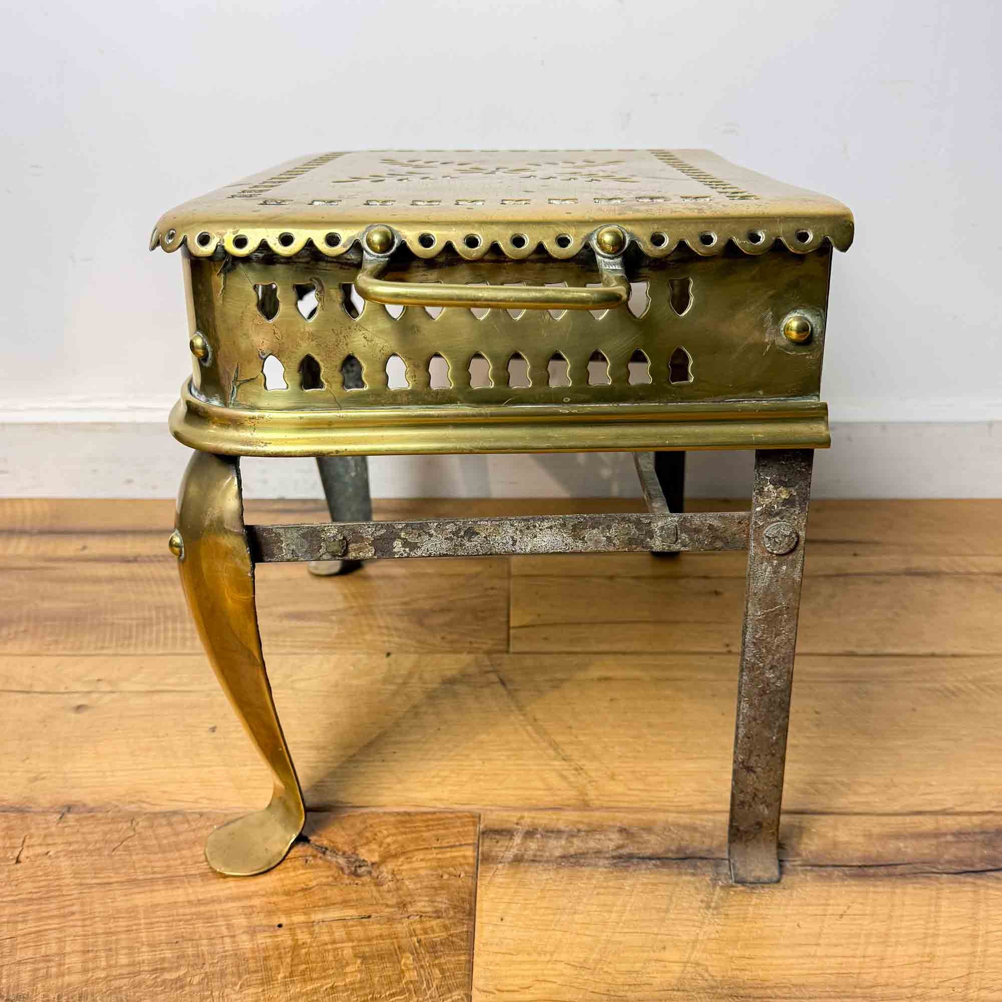 antique brass footman-05.jpg