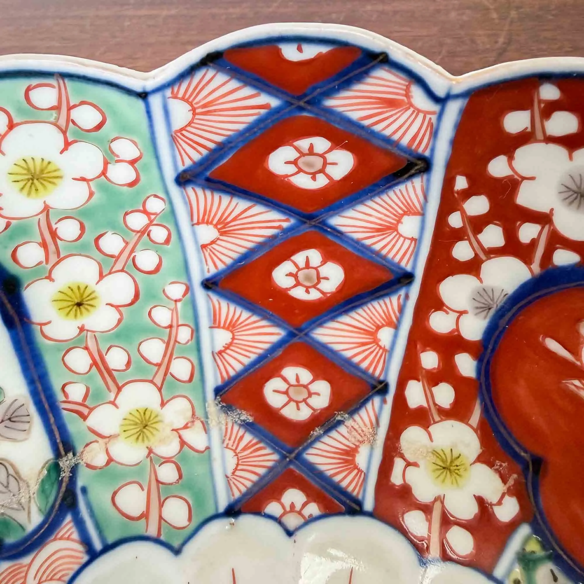 antique japanese imari bowl-3.jpg